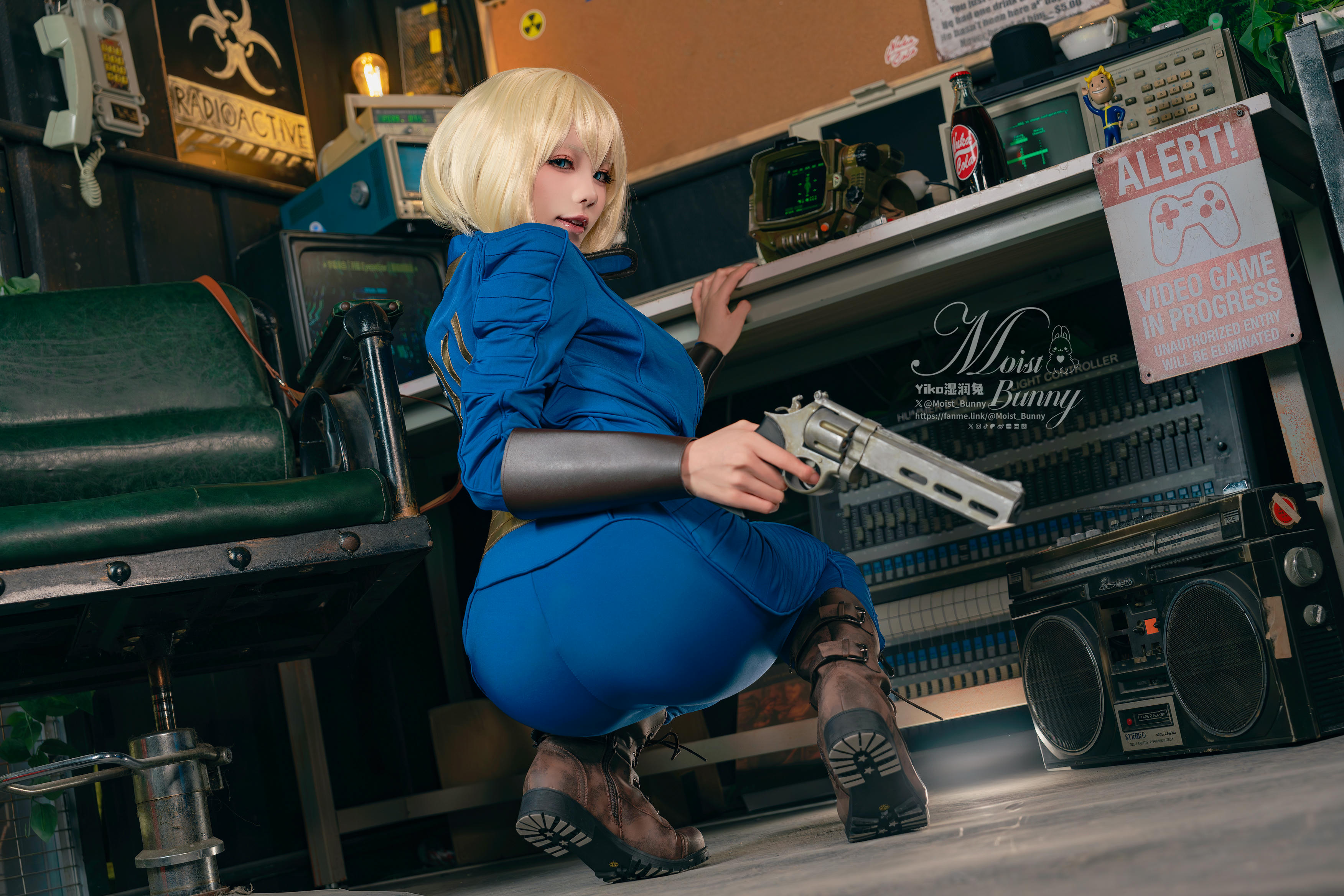 Yiko湿润兔 NO.205 24.12月作品『辐射 灰烬余生』[75P1V 1.51G]_第1集