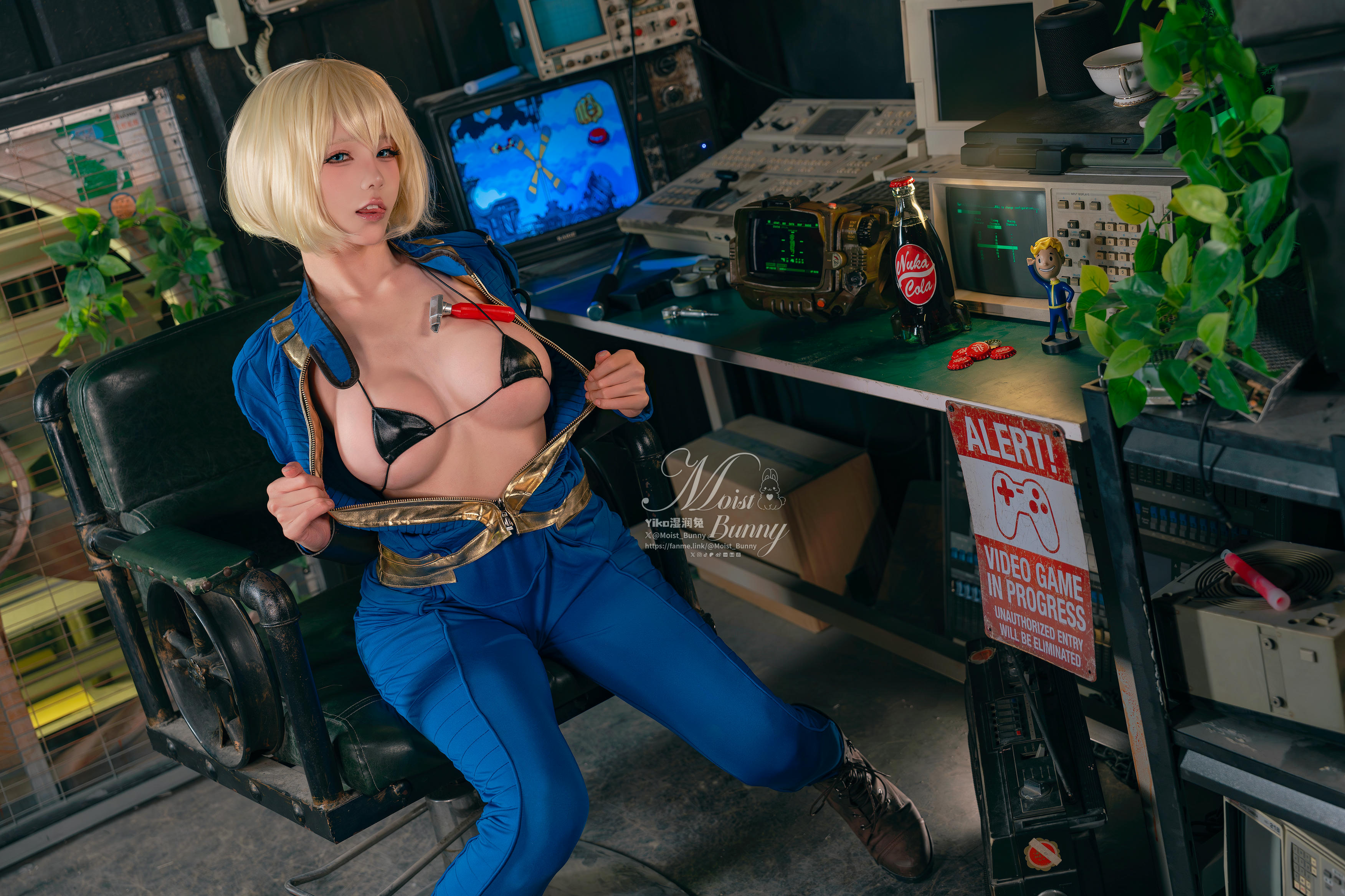 Yiko湿润兔 NO.205 24.12月作品『辐射 灰烬余生』[75P1V 1.51G]_第2集