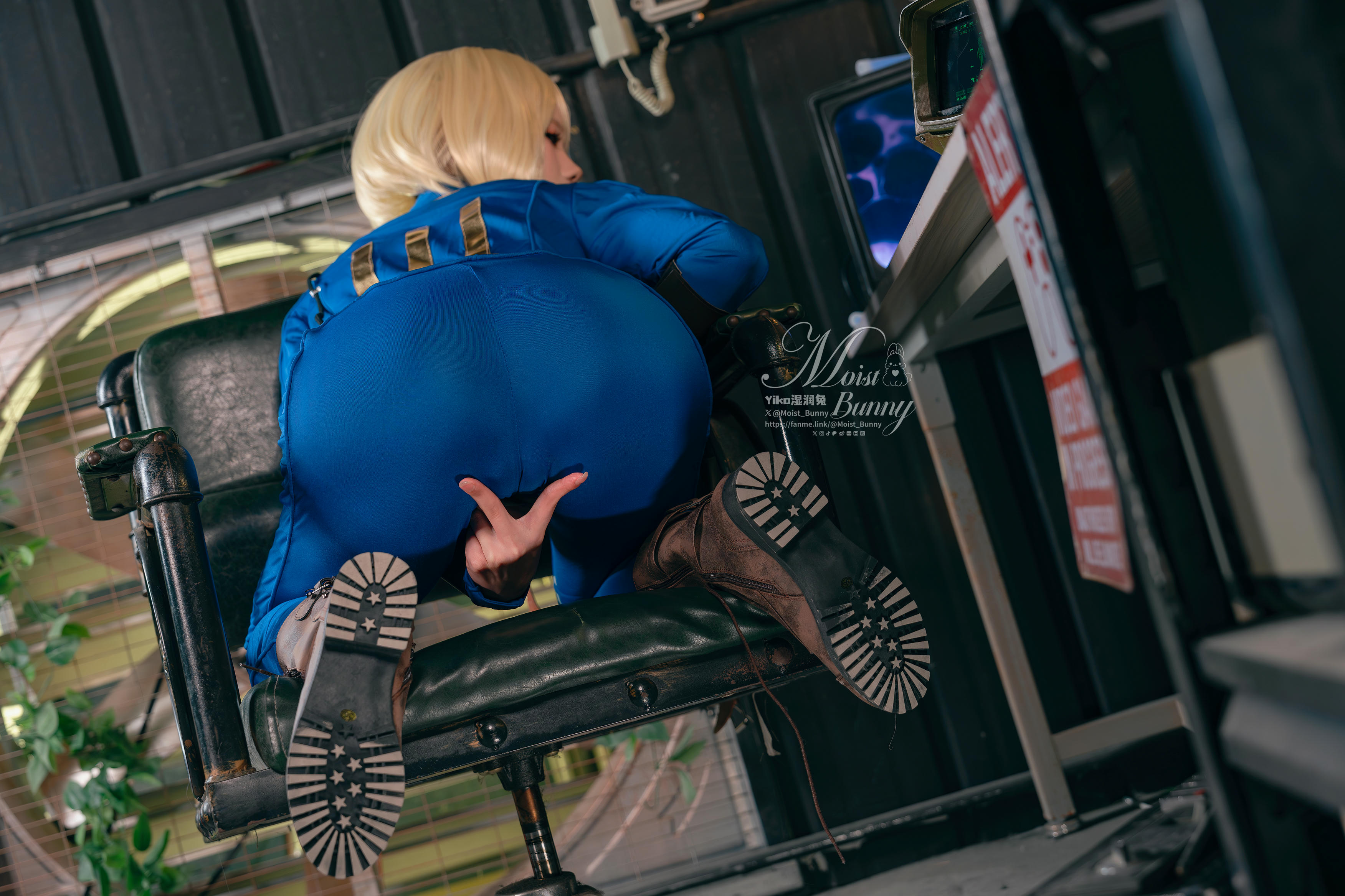 Yiko湿润兔 NO.205 24.12月作品『辐射 灰烬余生』[75P1V 1.51G]_第2集