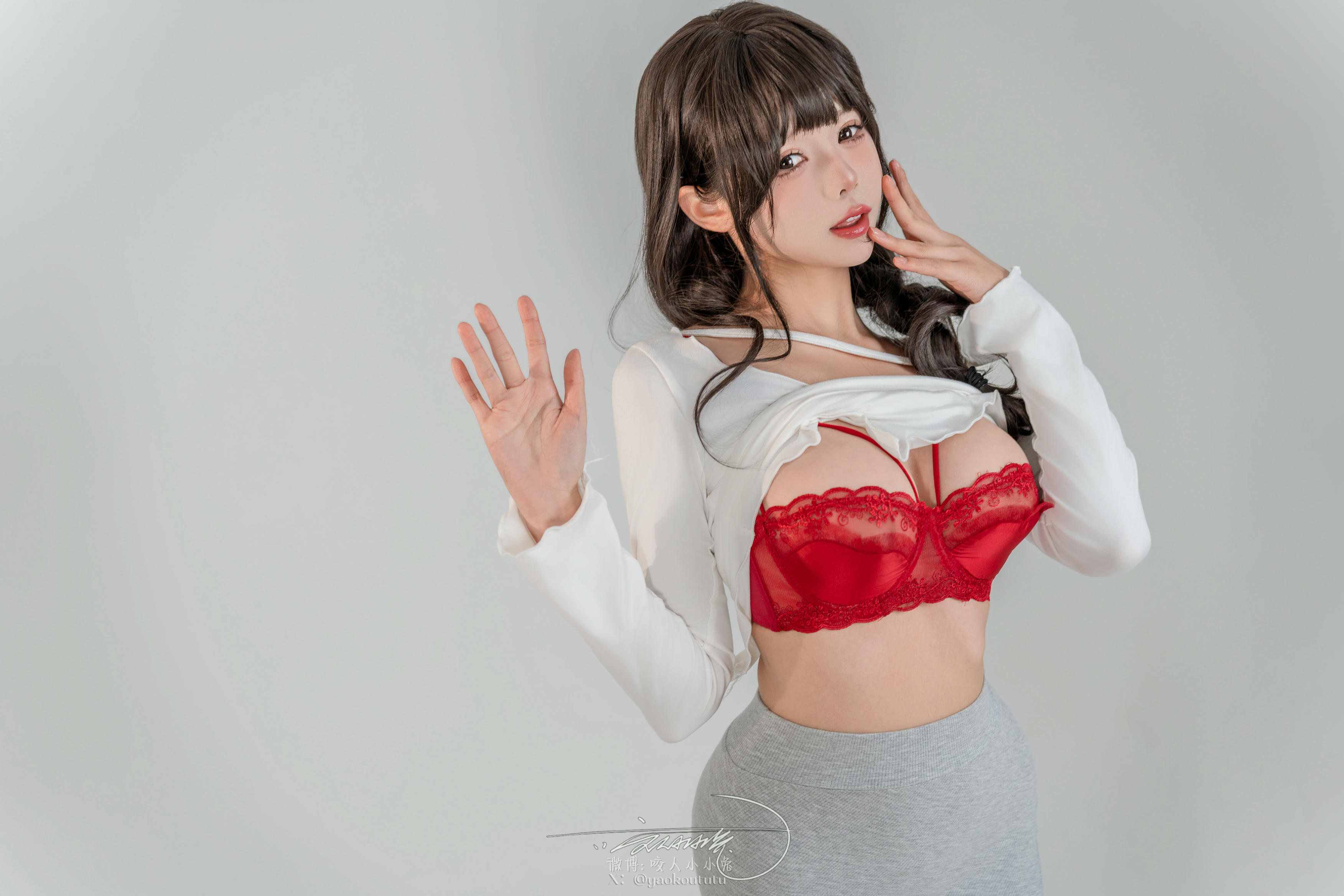 黏黏团子兔 NO.165 咬人小小兔 六月作品『夹心饼干』79P+1V Queen card [80P1V-934MB]_第1集