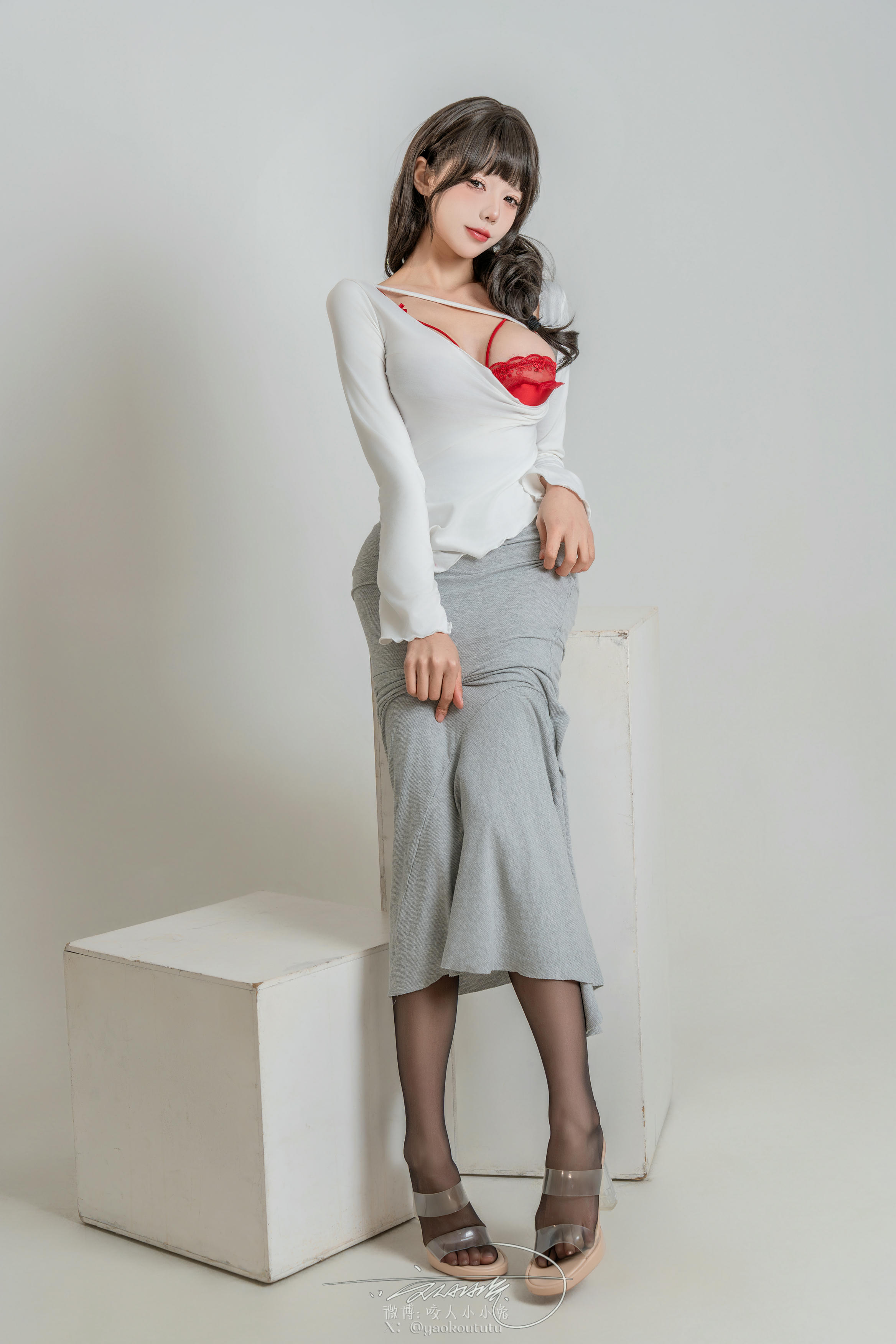 黏黏团子兔 NO.165 咬人小小兔 六月作品『夹心饼干』79P+1V Queen card [80P1V-934MB]_第4集