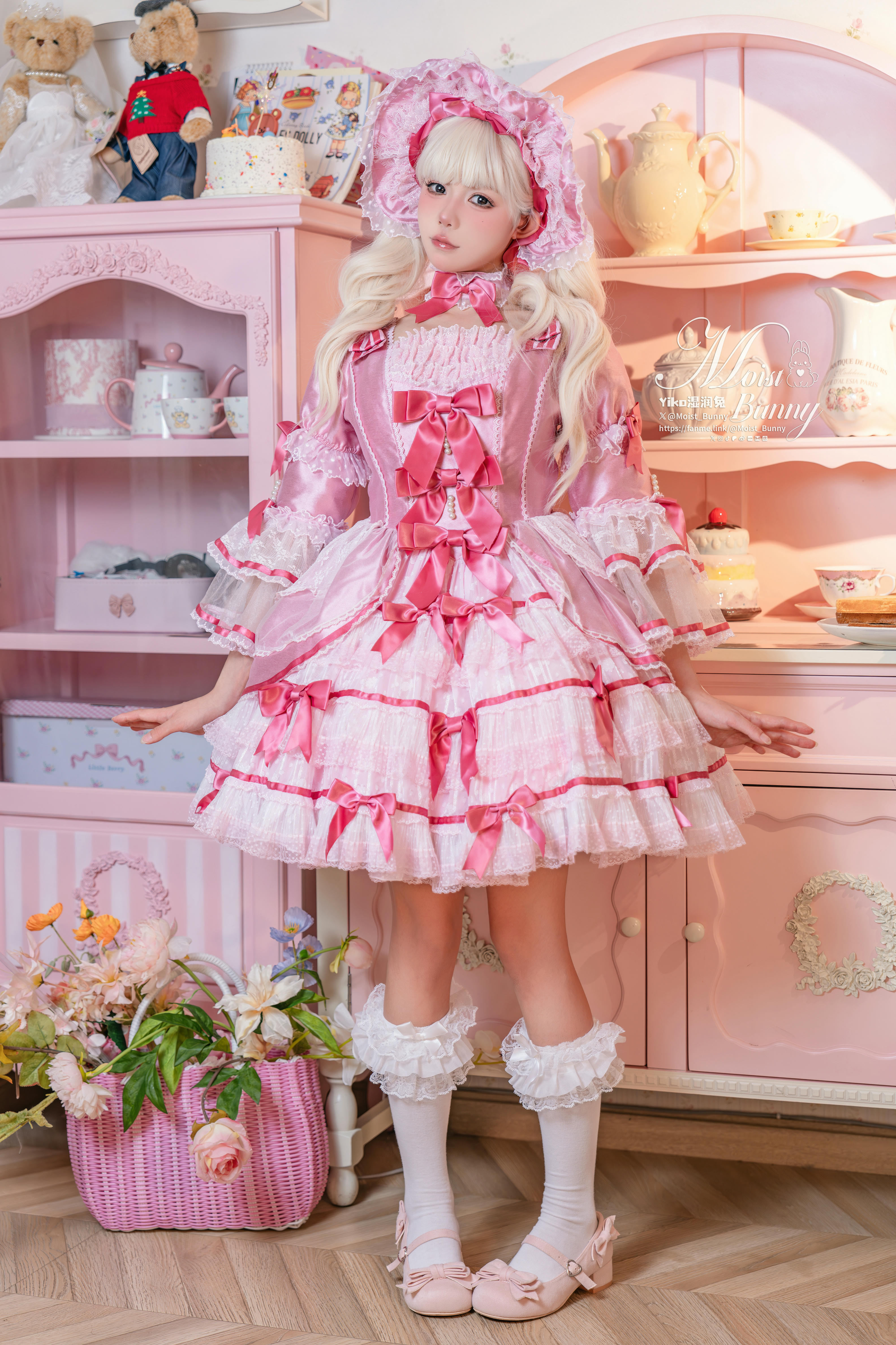 Yiko湿润兔 NO.208 25.01月作品『丝绒粉黛』小舞蹈 [86P 2V 3.61G]_第2集