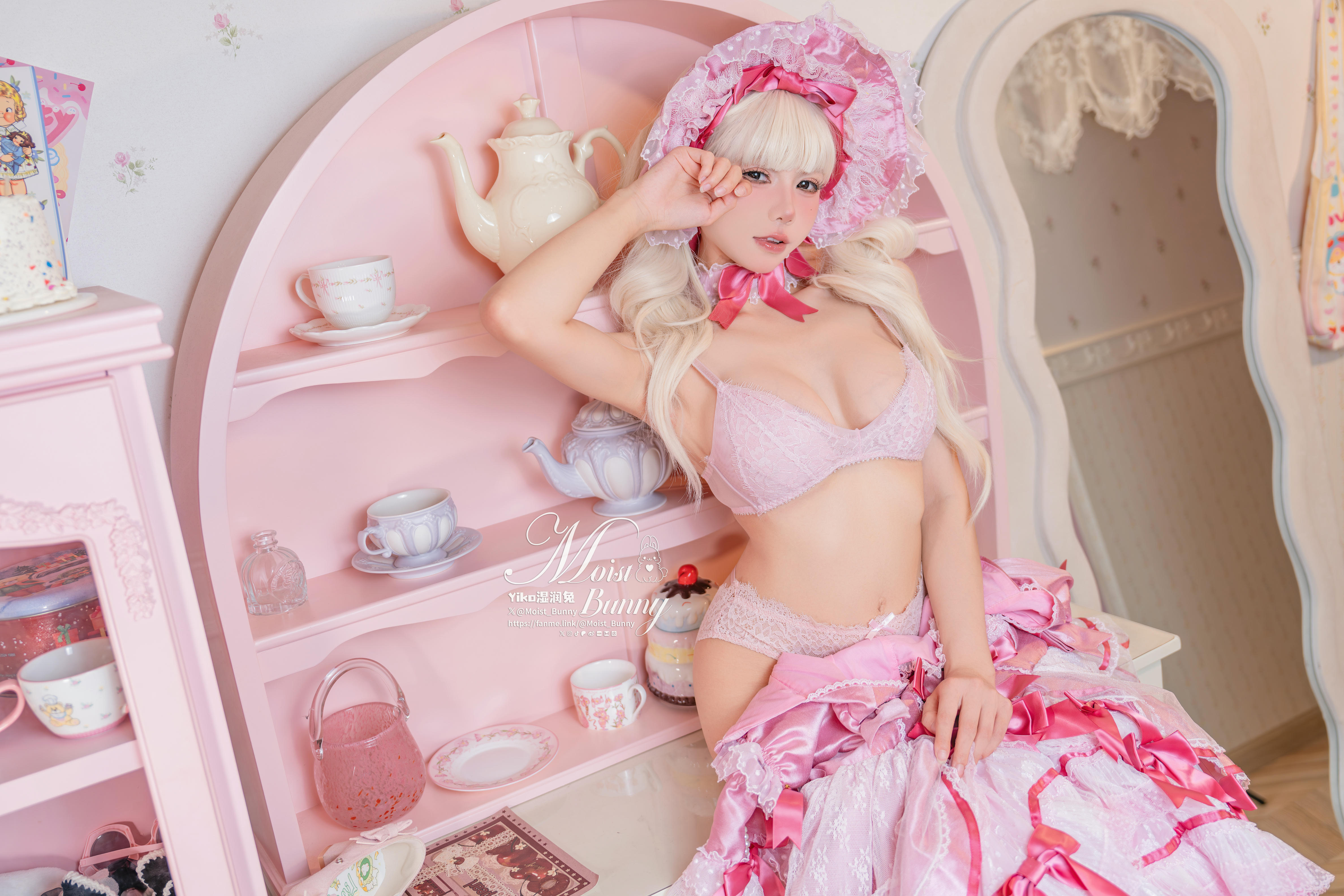 Yiko湿润兔 NO.208 25.01月作品『丝绒粉黛』小舞蹈 [86P 2V 3.61G]_第2集