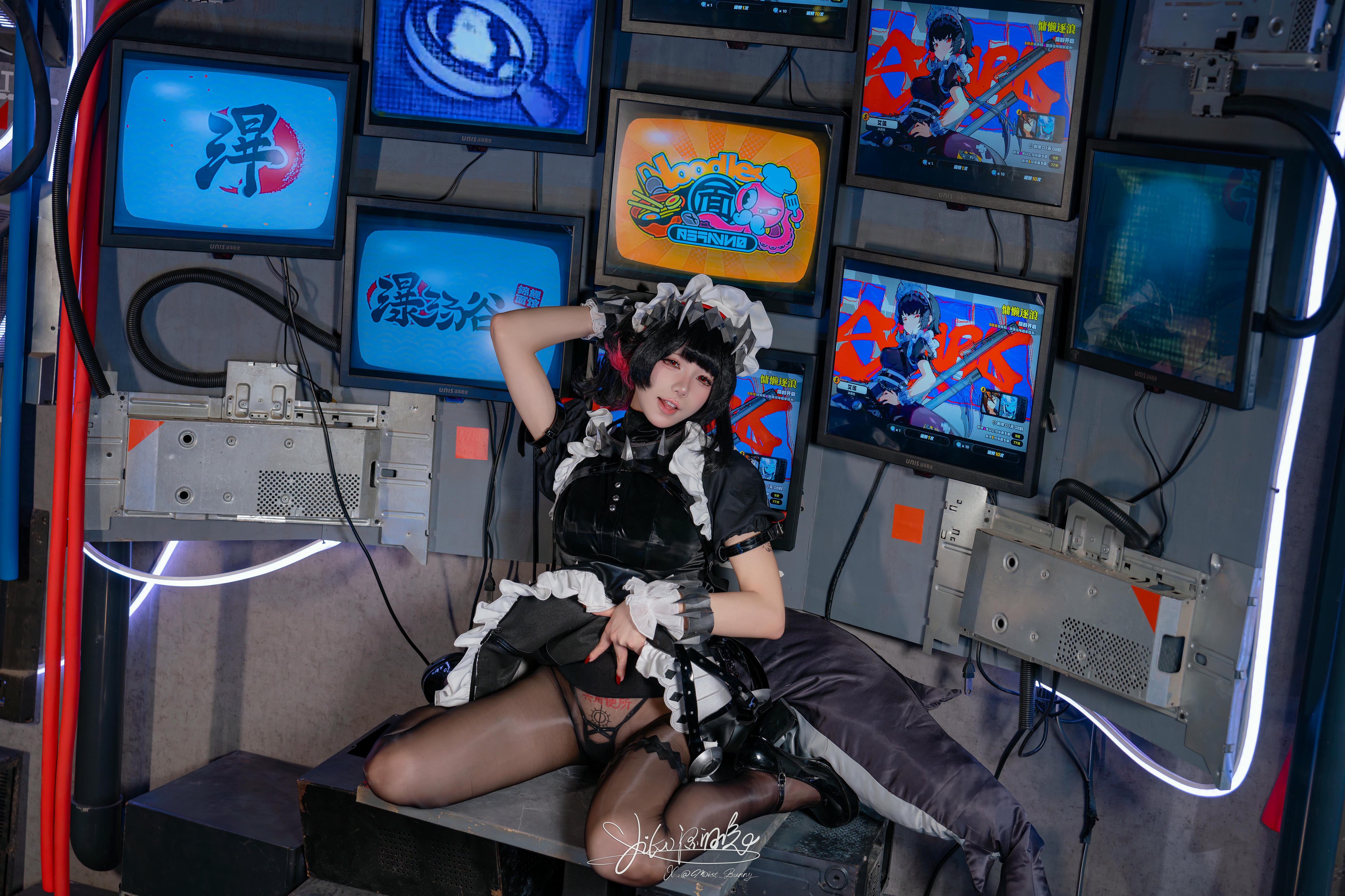 黏黏团子兔 NO.181 咬人小小兔 8月作品『慵懒逐浪-艾莲·乔』Summertime [79P1V-1.52GB]_第1集