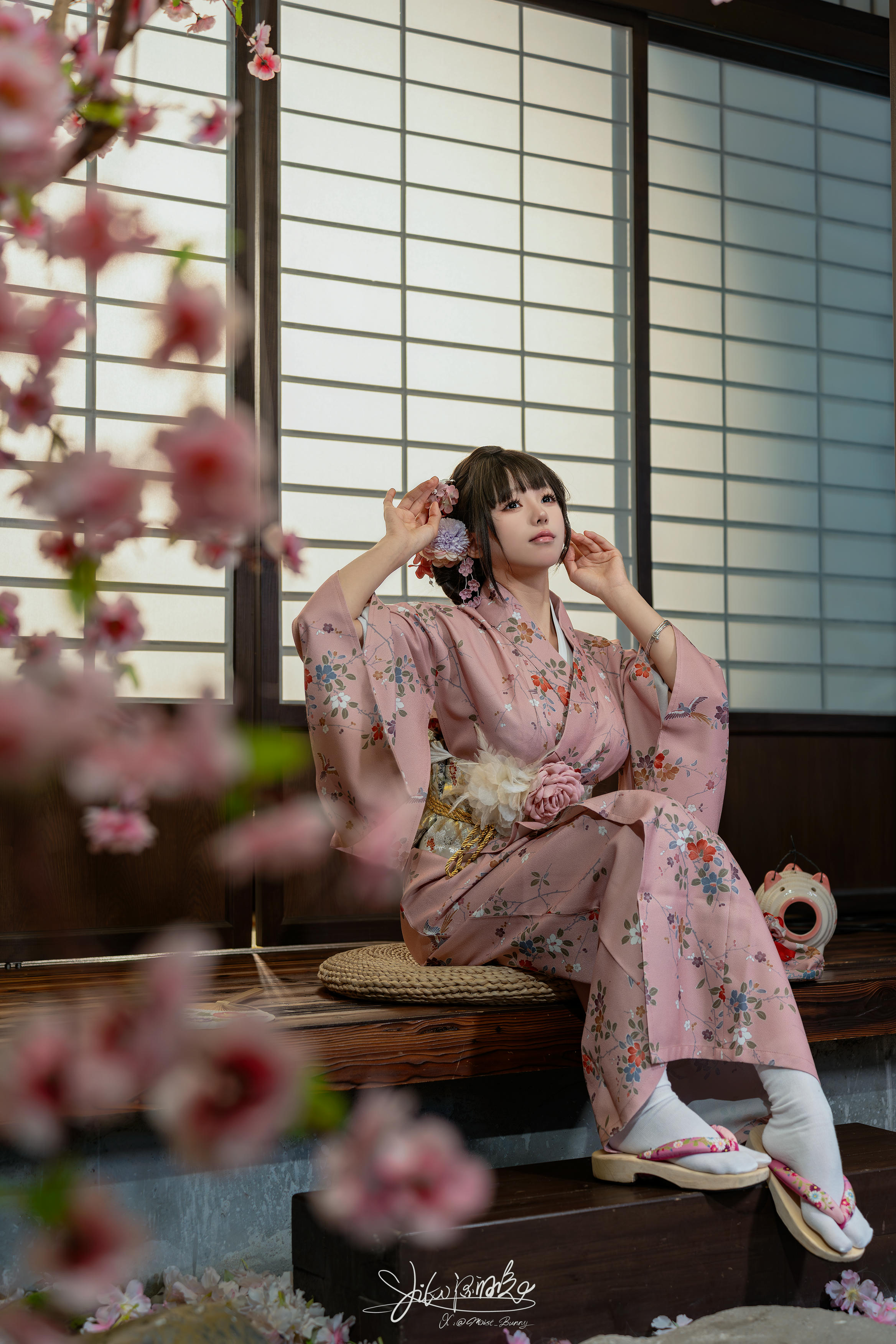 黏黏团子兔 NO.183 咬人小小兔 8月作品『温泉の女将』 燕无歇 [77P+1V 1.52GB]_第1集