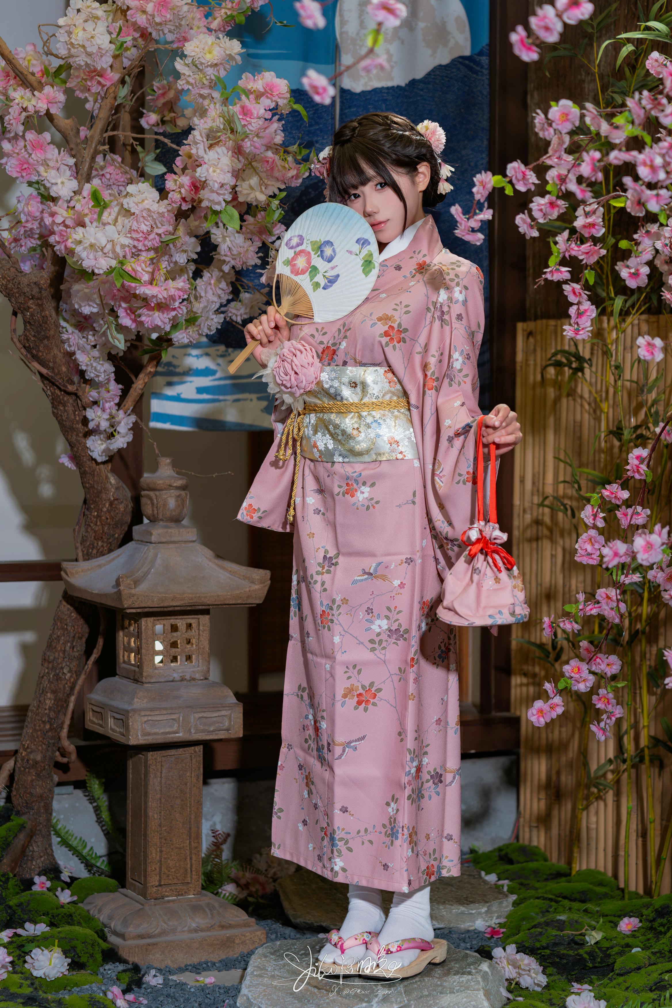 黏黏团子兔 NO.183 咬人小小兔 8月作品『温泉の女将』 燕无歇 [77P+1V 1.52GB]_第1集