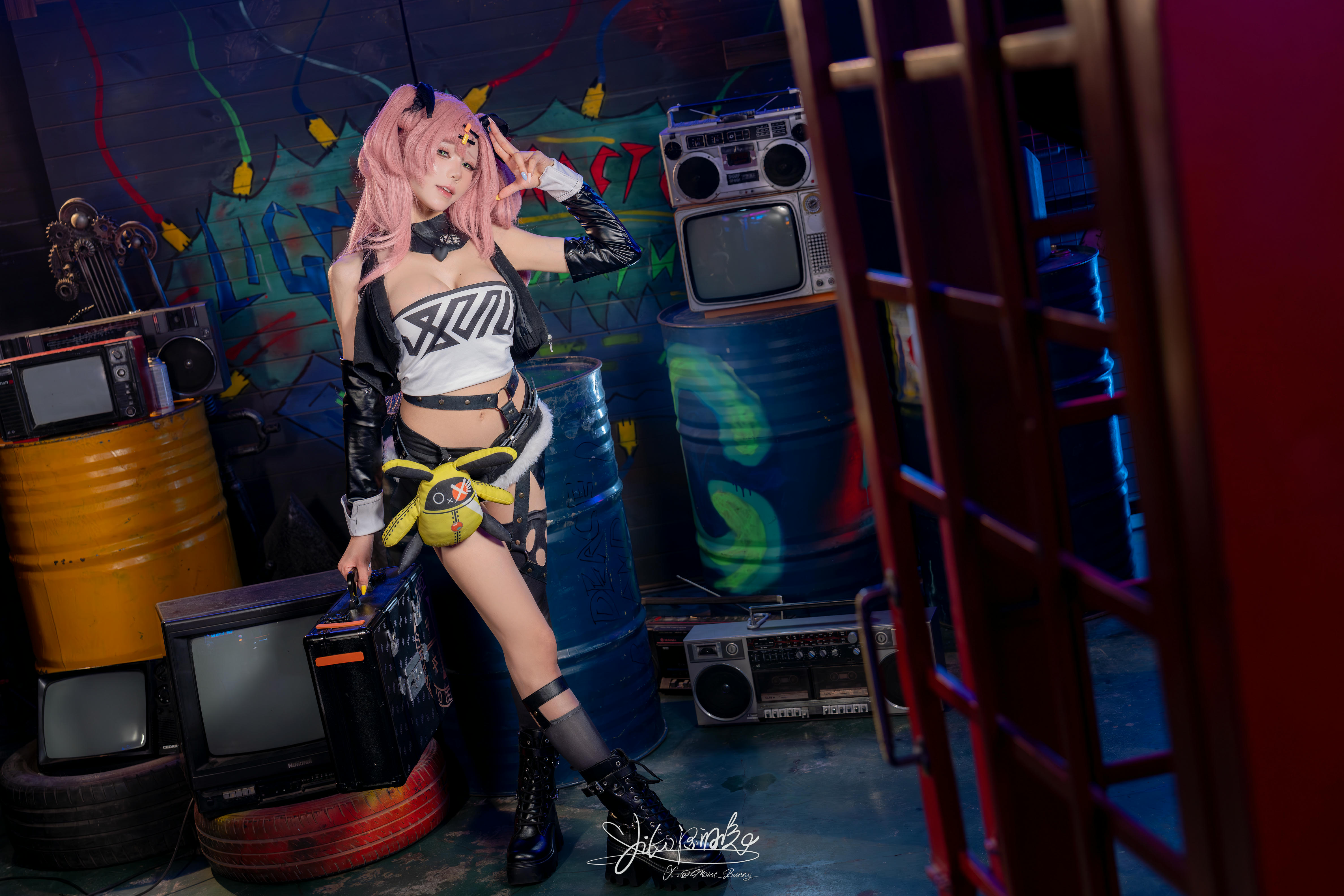 黏黏团子兔 NO.184 咬人小小兔 9月作品『妮可三百窟』Shake it [130P+1V 1.79GB]_第1集