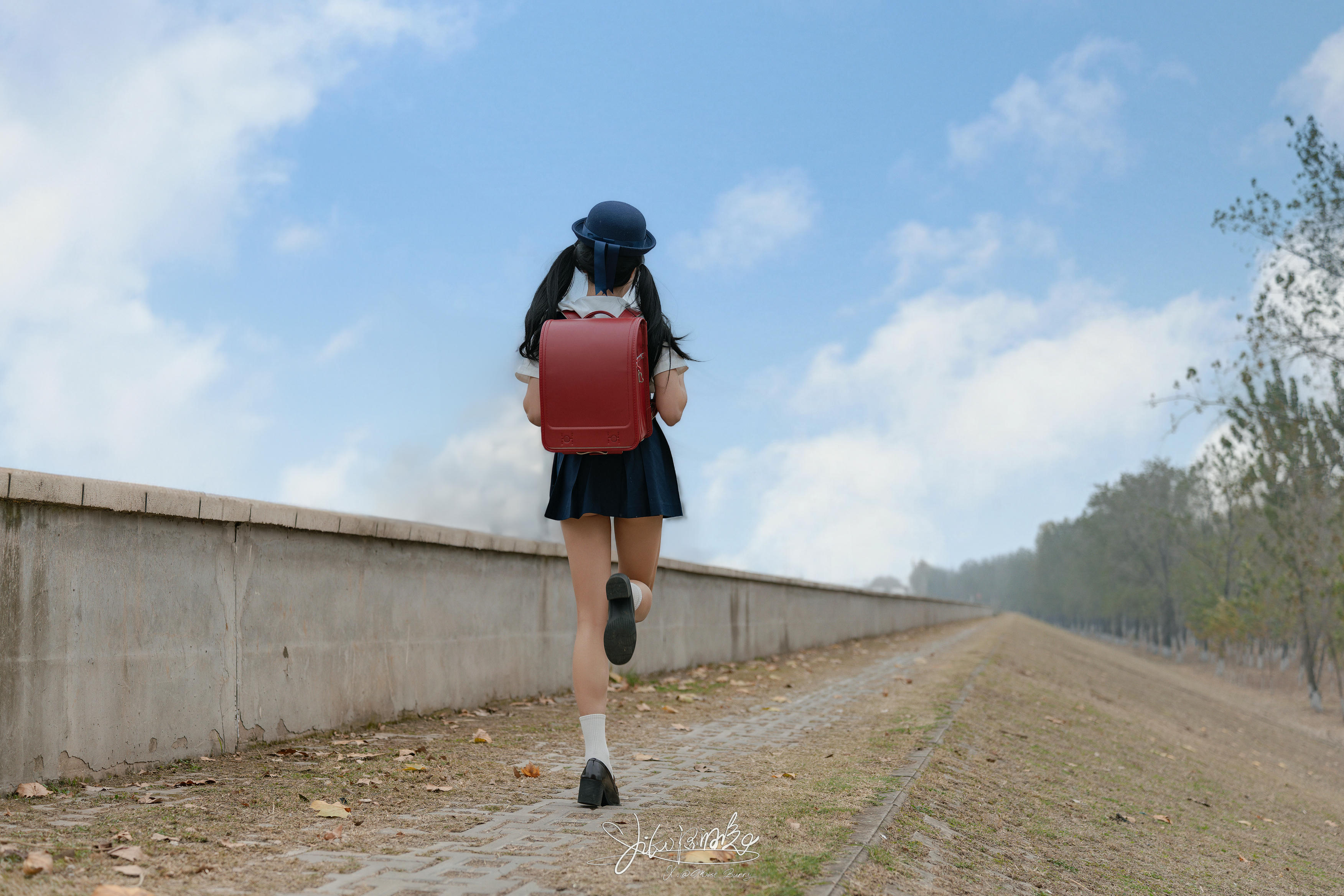 黏黏团子兔 NO.187 咬人小小兔 9月作品『捕获水手服』 小剧场 [77P1V-1.50GB]_第1集