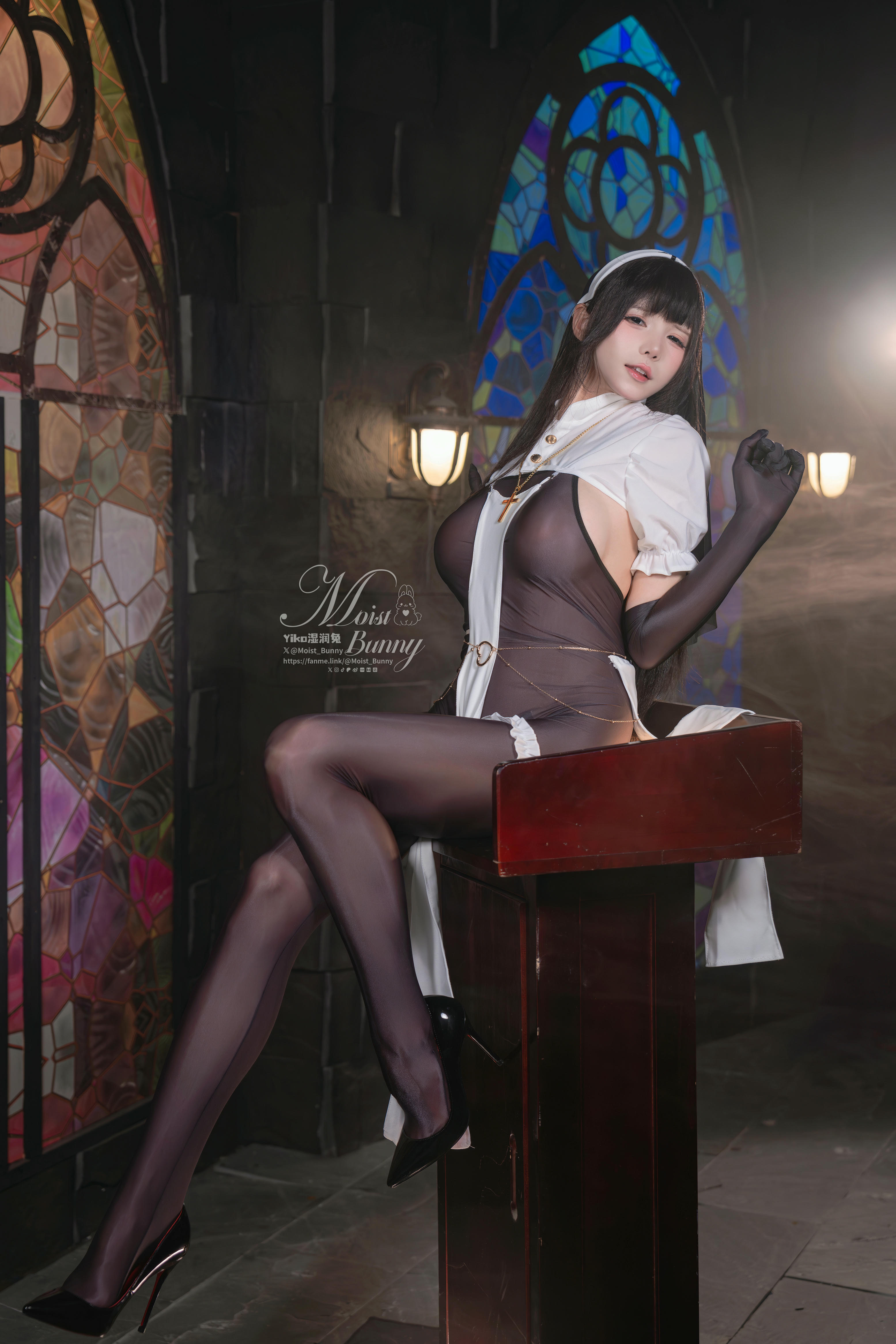 Yiko湿润兔 NO.210 25.01月作品『布道圣女』傲慢扭胯舞 [72P1V 1.71GB]_第2集