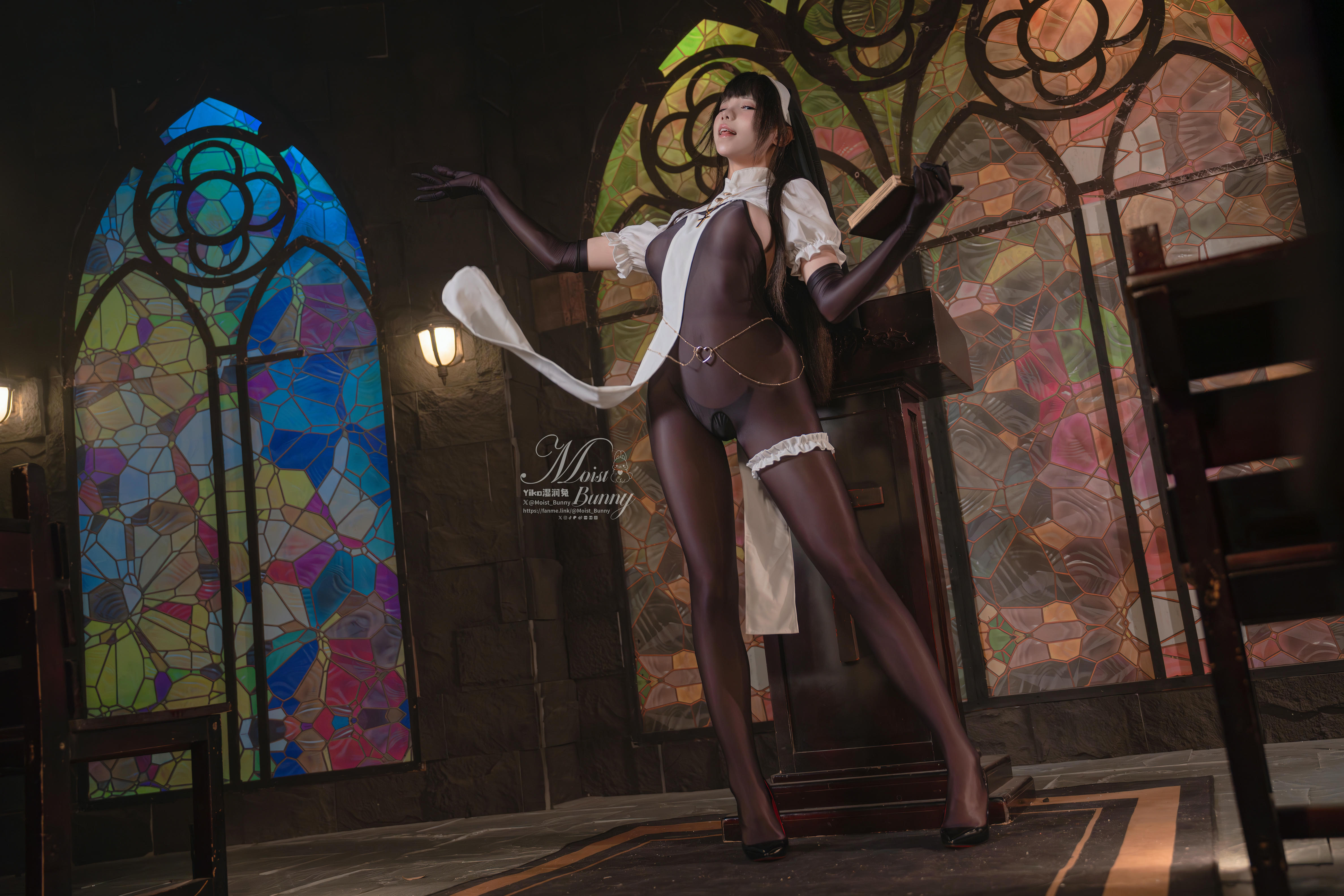 Yiko湿润兔 NO.210 25.01月作品『布道圣女』傲慢扭胯舞 [72P1V 1.71GB]_第2集