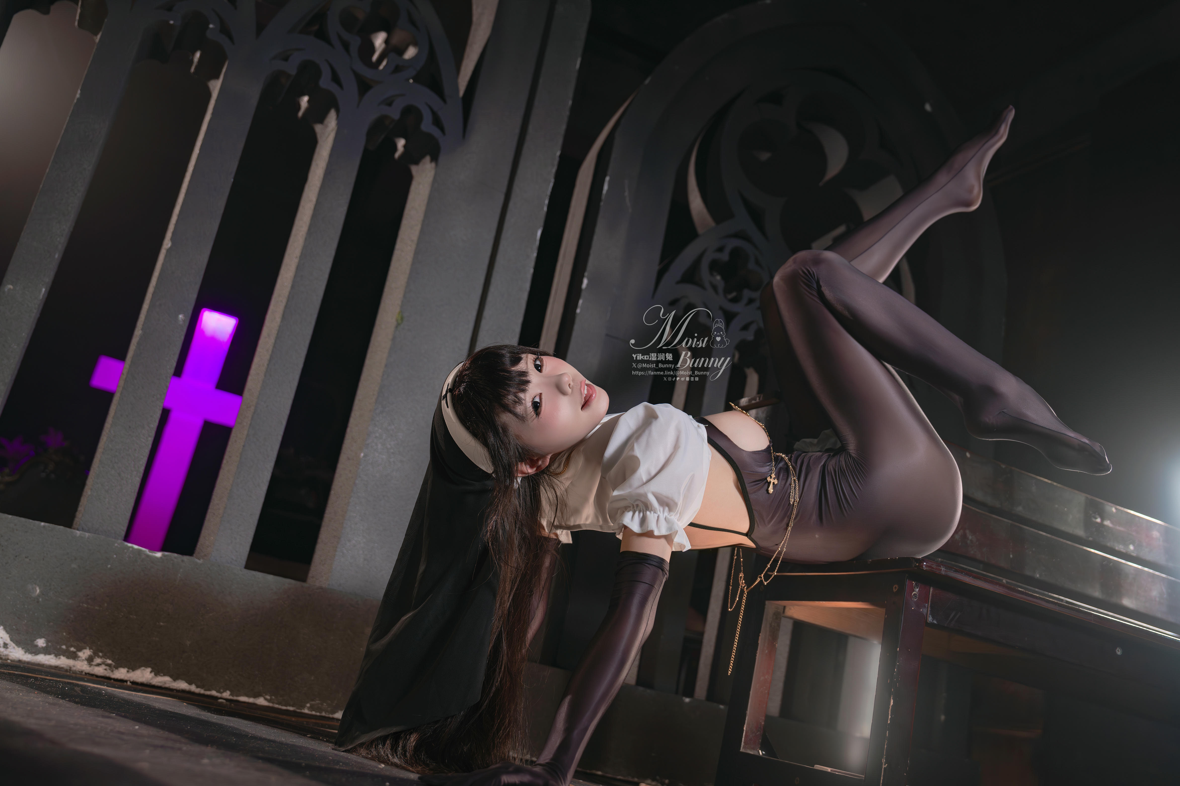 Yiko湿润兔 NO.210 25.01月作品『布道圣女』傲慢扭胯舞 [72P1V 1.71GB]_第3集