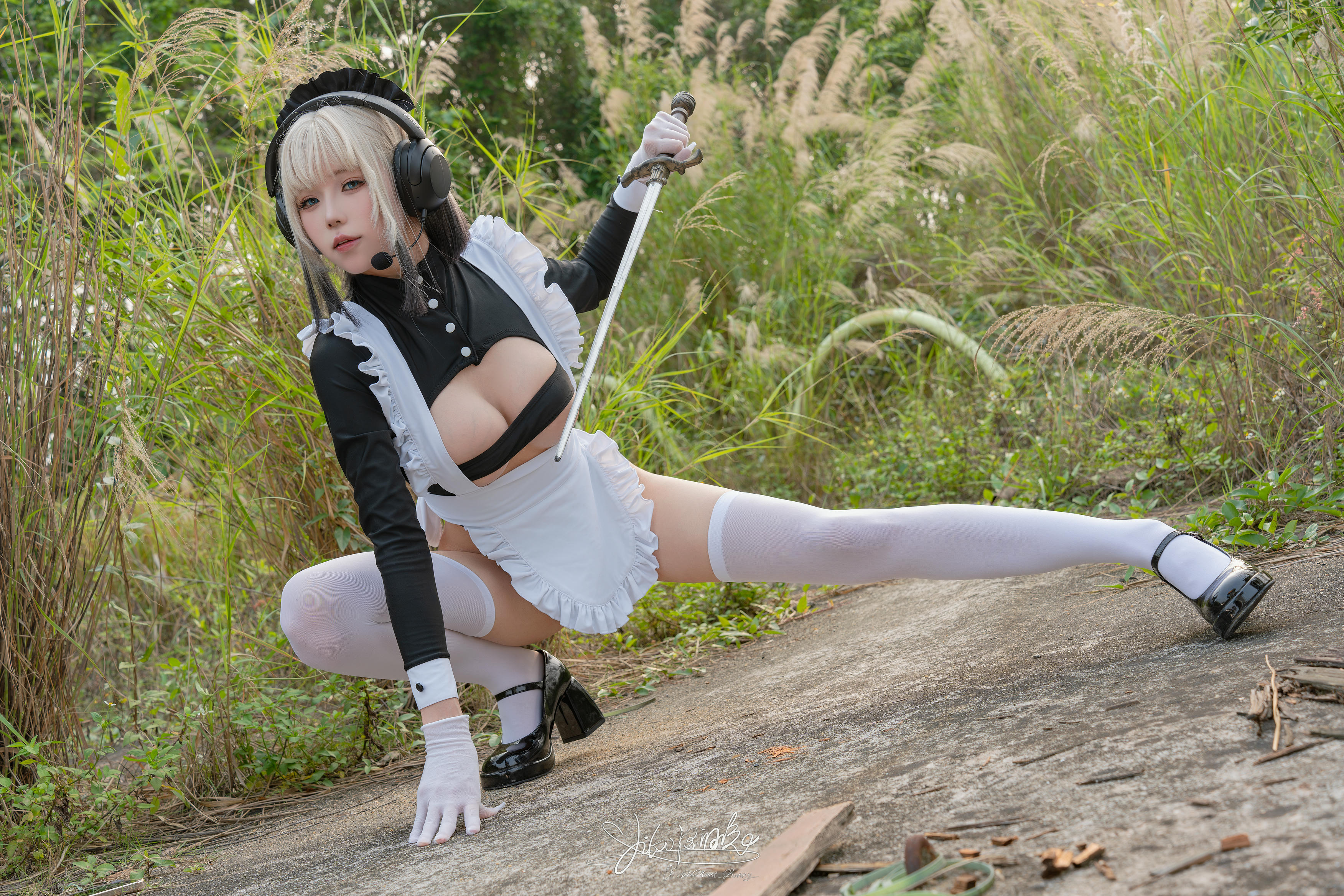 Yiko湿润兔 NO.193 24.10月作品『战斗女仆』动感光波 [76P1V 1.62GB]_第1集