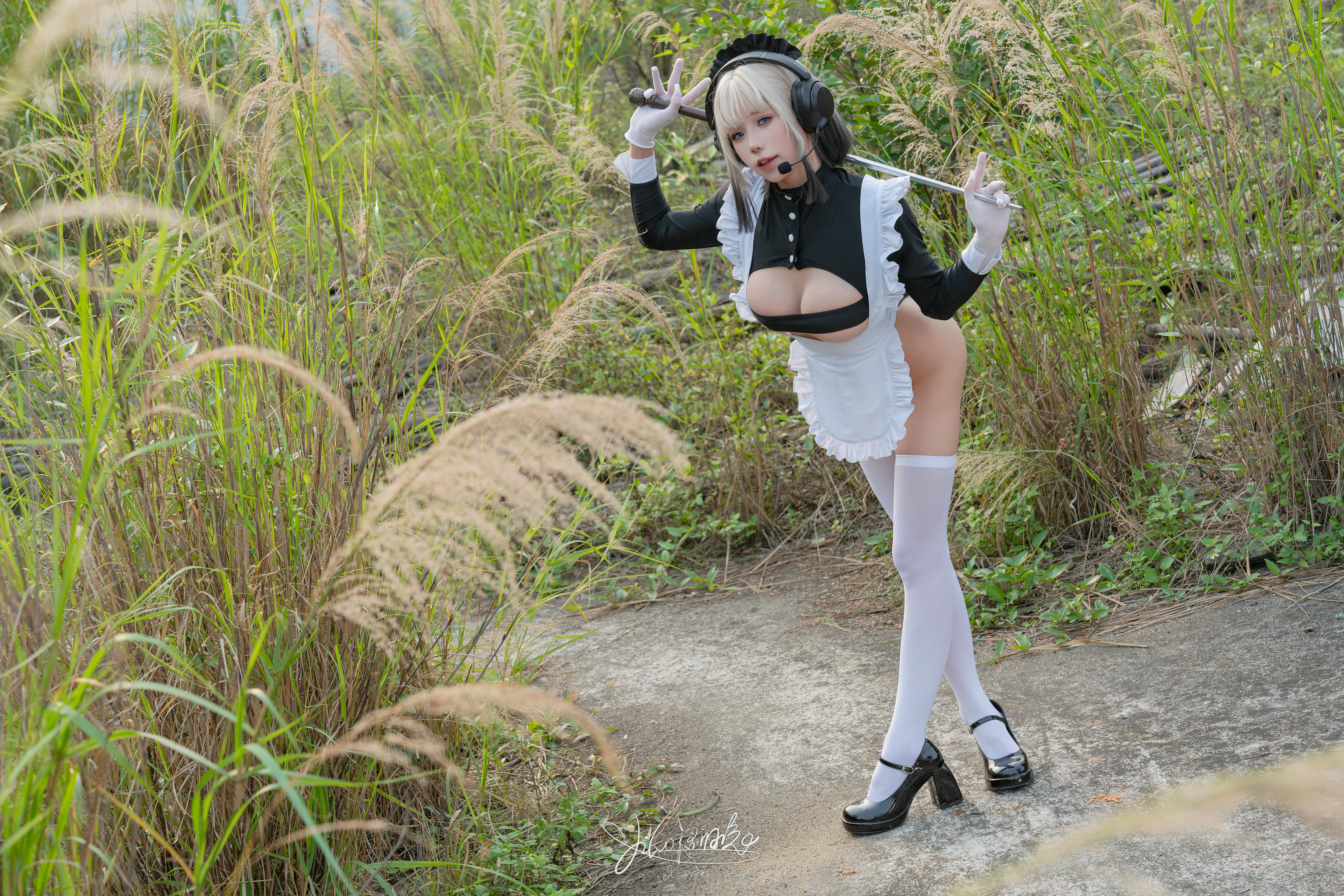 Yiko湿润兔 NO.193 24.10月作品『战斗女仆』动感光波 [76P1V 1.62GB]_第1集