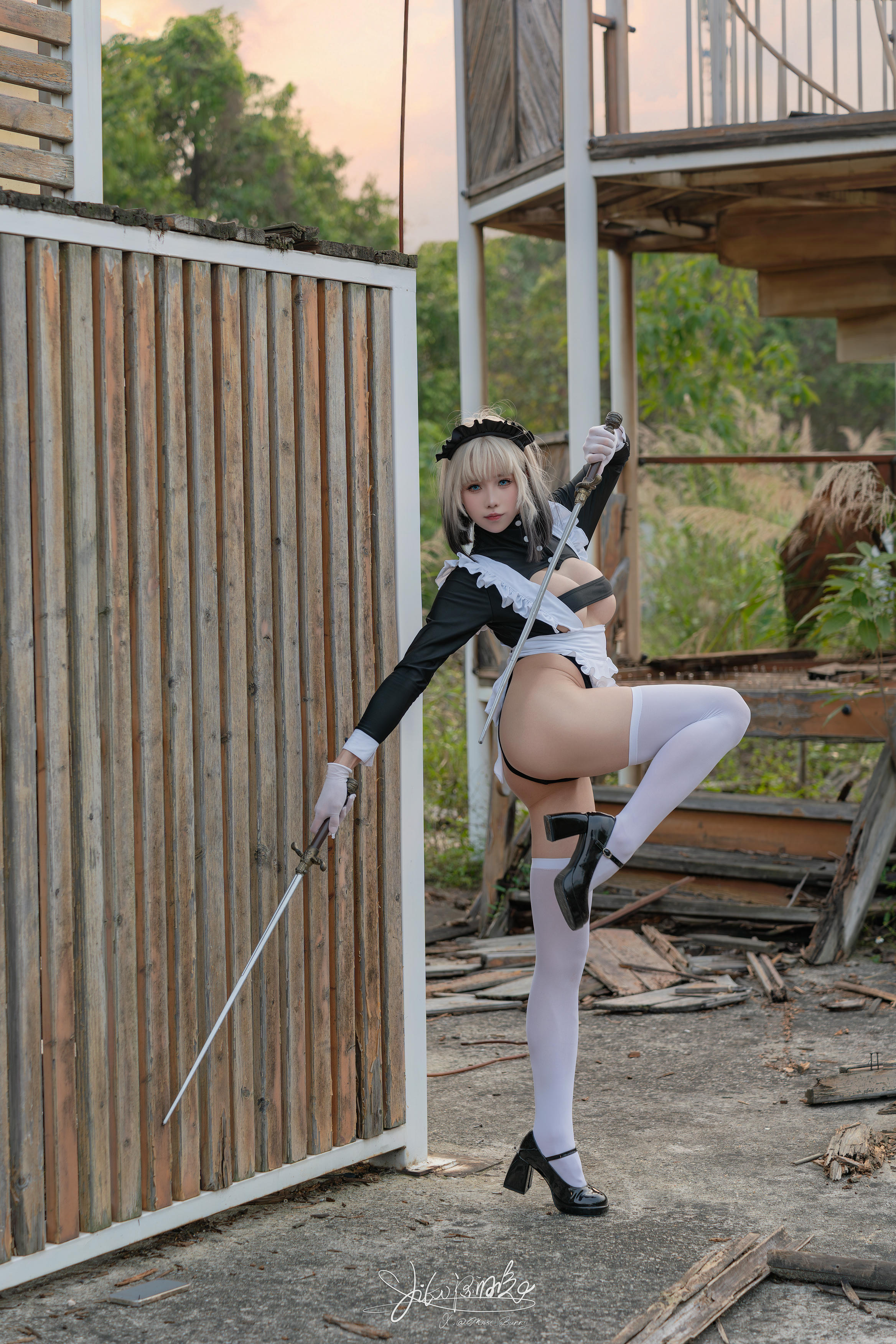 Yiko湿润兔 NO.193 24.10月作品『战斗女仆』动感光波 [76P1V 1.62GB]_第2集