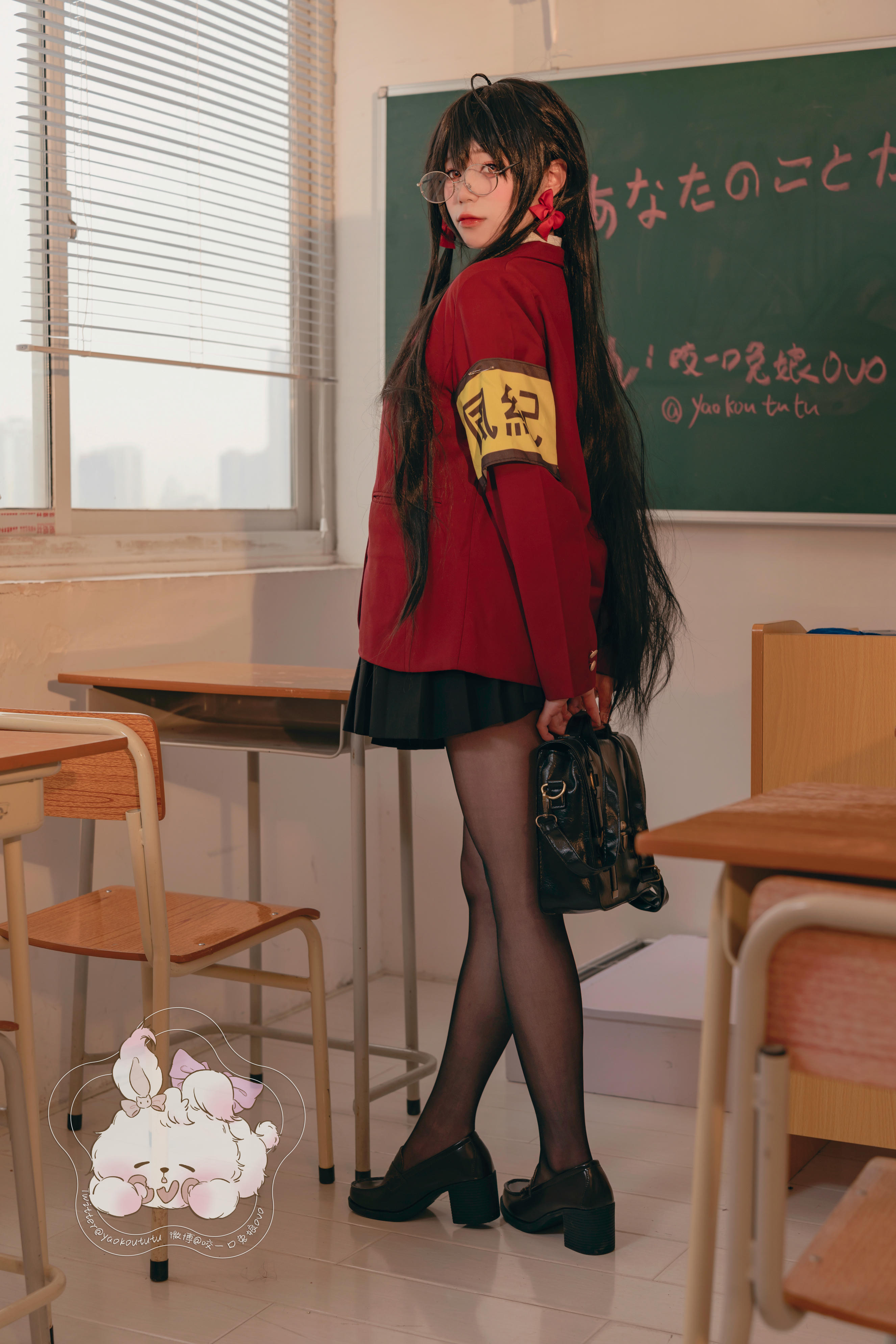 黏黏团子兔 NO.042 风纪委员大凤 [57P+1V 1.40GB]_第1集