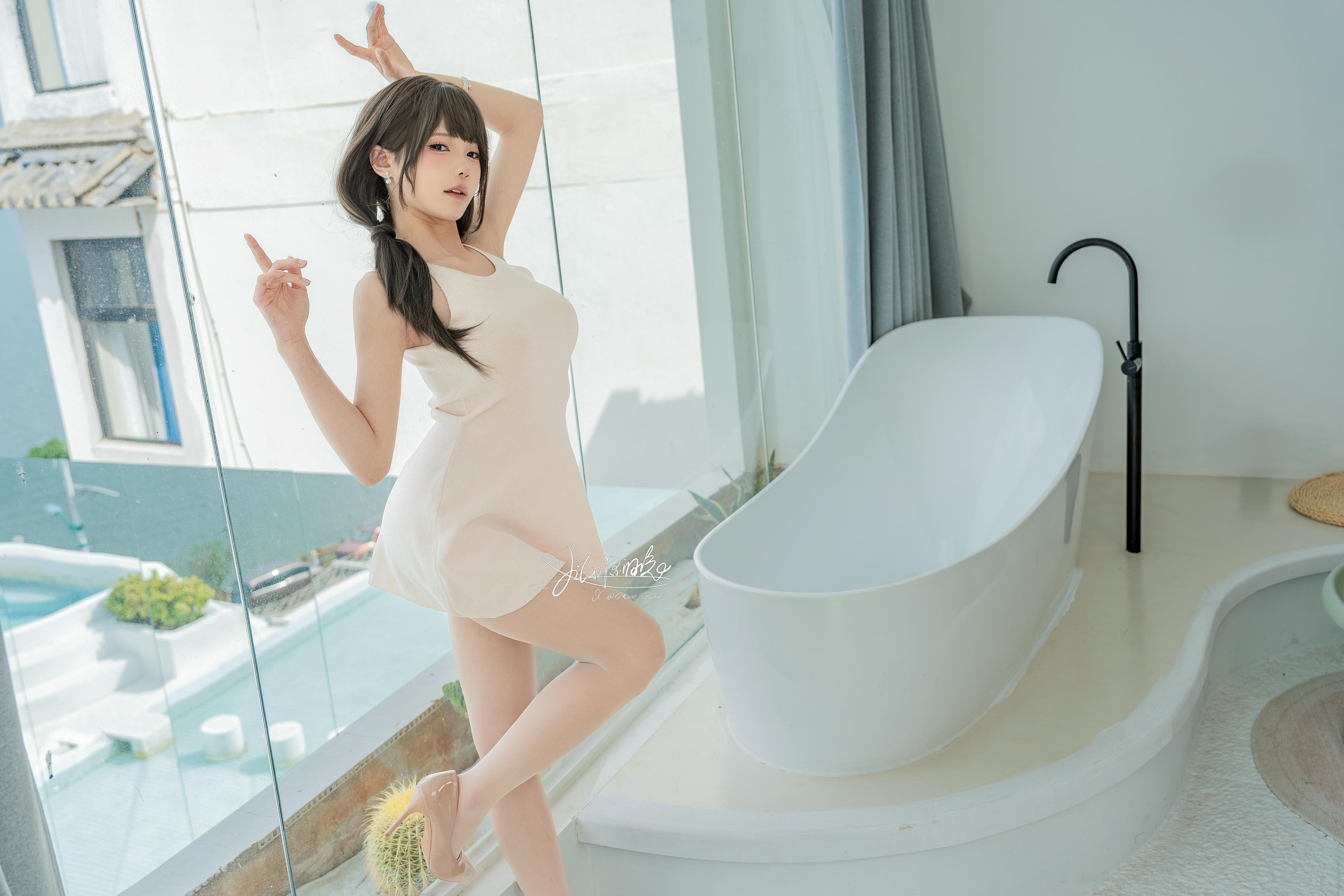 Yiko湿润兔 NO.199 24.11月作品『同居姐姐』GENIE [75P1V 1.20GB]_第1集