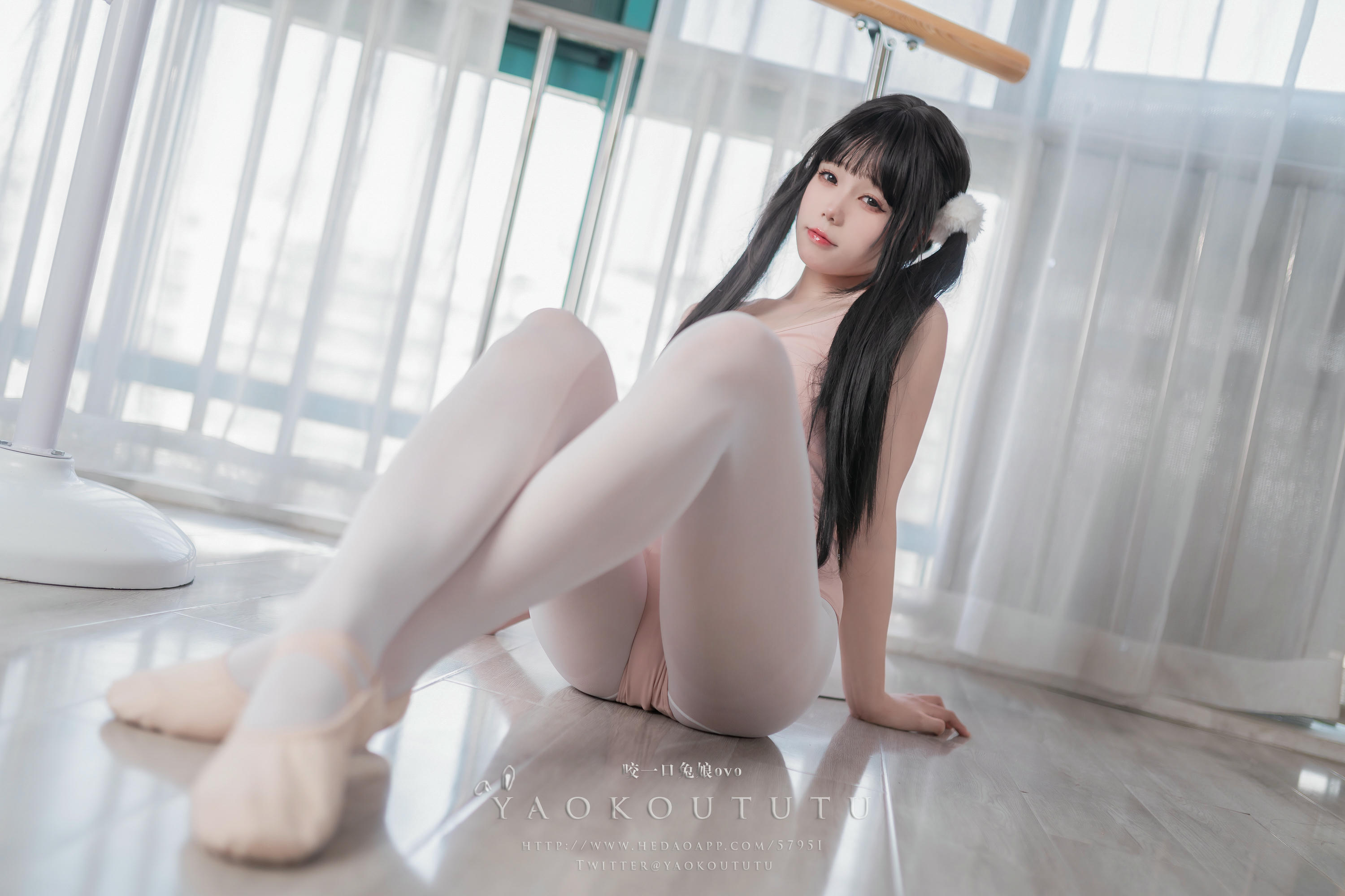 黏黏团子兔 NO.060 咬一口兔娘ovo 来不及的舞蹈课 [86P1V 1.04GB]_第2集