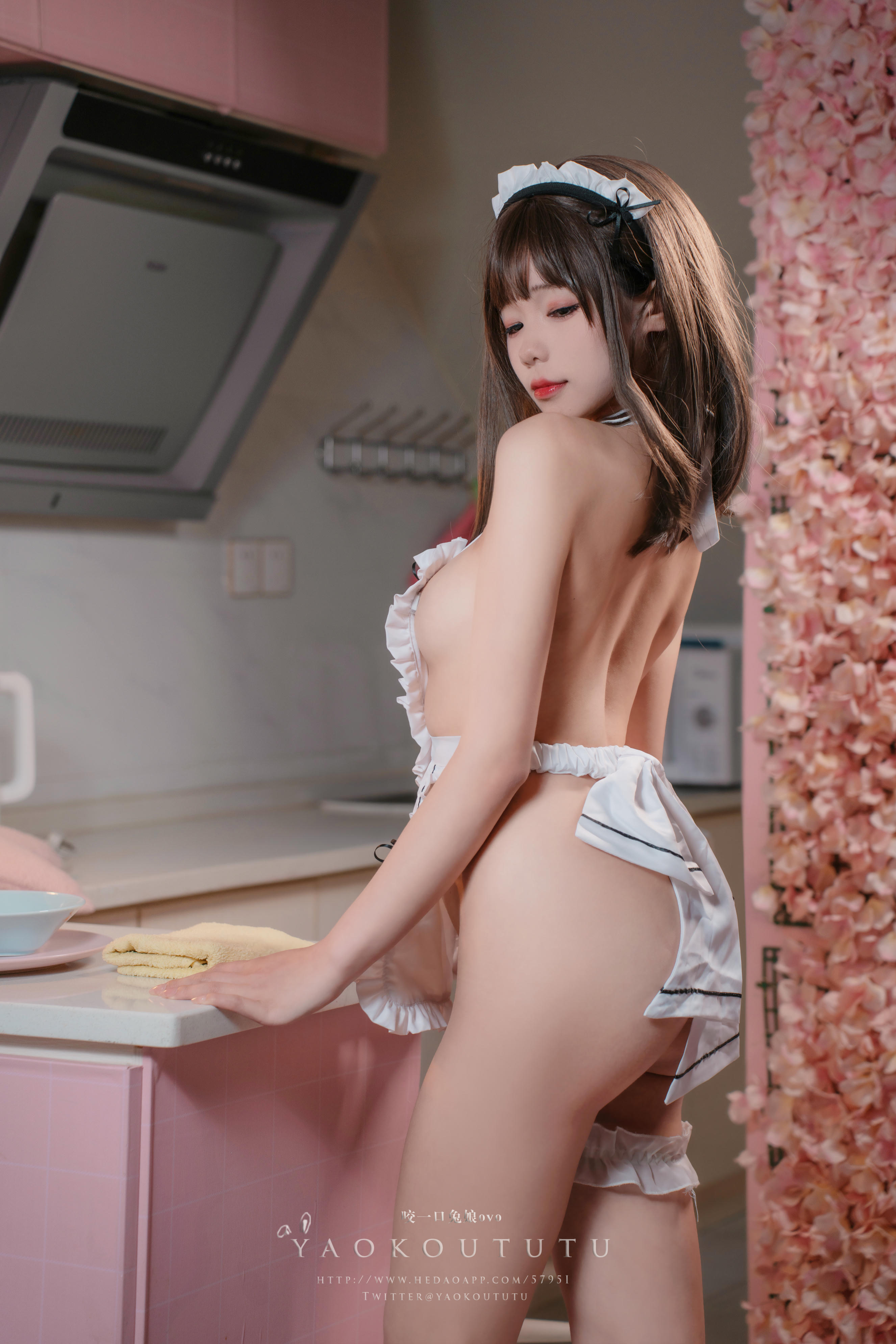 黏黏团子兔 NO.069 咬一口兔娘ovo『特殊家政服务+期待』[61P+1V 1.49GB]_第1集