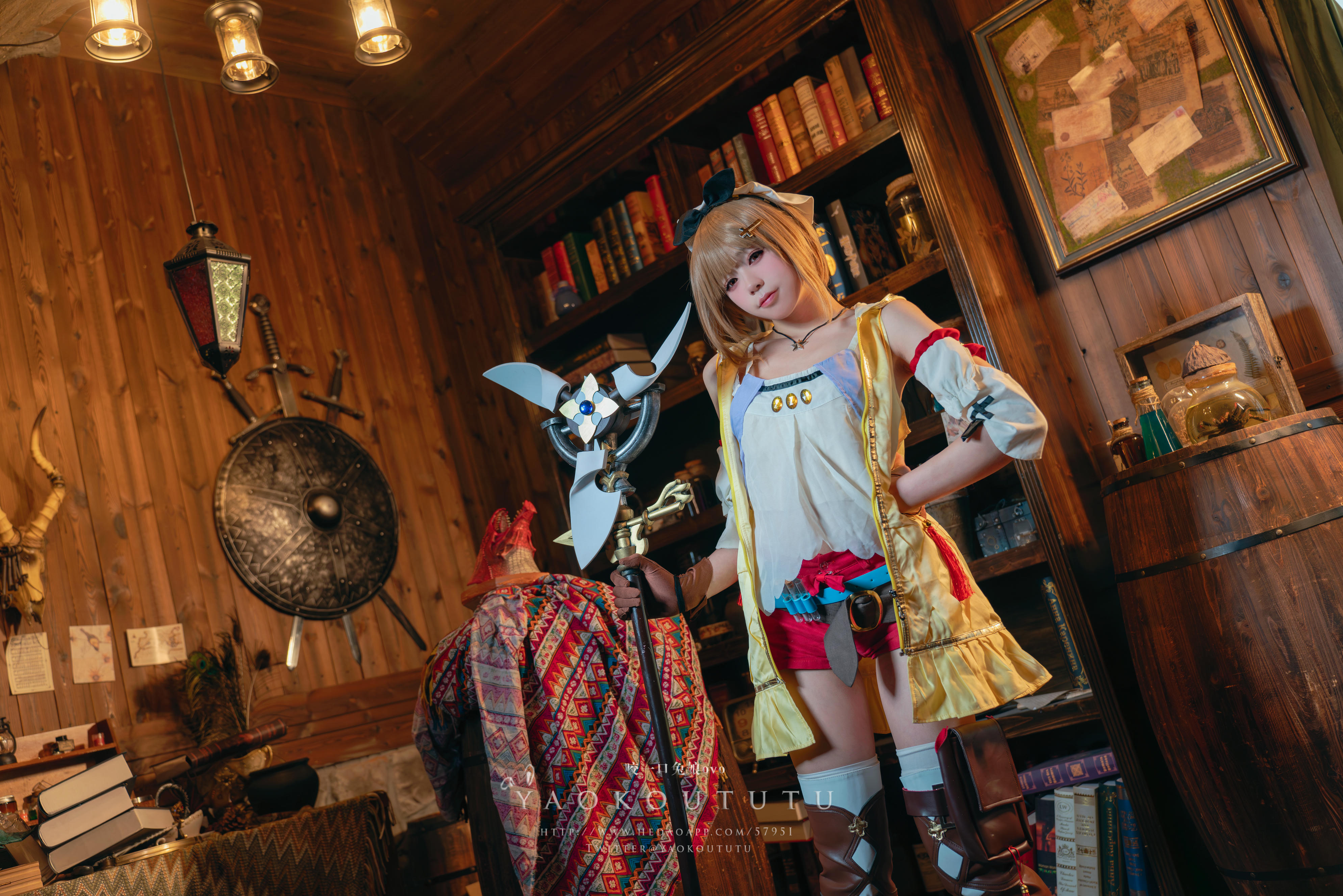 黏黏团子兔 NO.073 咬一口兔娘ovo 『莱莎的秘密工坊』和我交往吗 [53P1V 1.12GB]_第1集