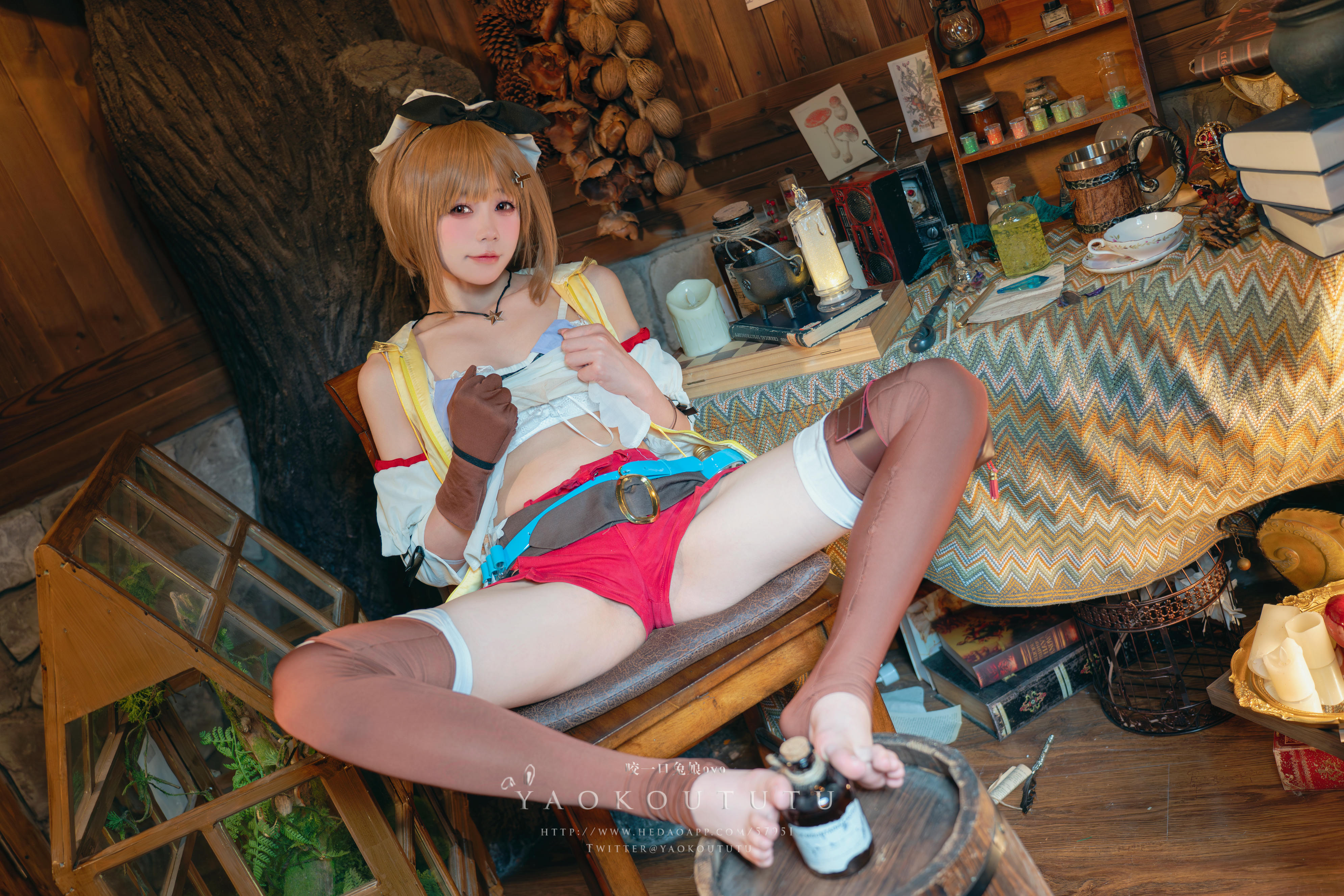 黏黏团子兔 NO.073 咬一口兔娘ovo 『莱莎的秘密工坊』和我交往吗 [53P1V 1.12GB]_第2集