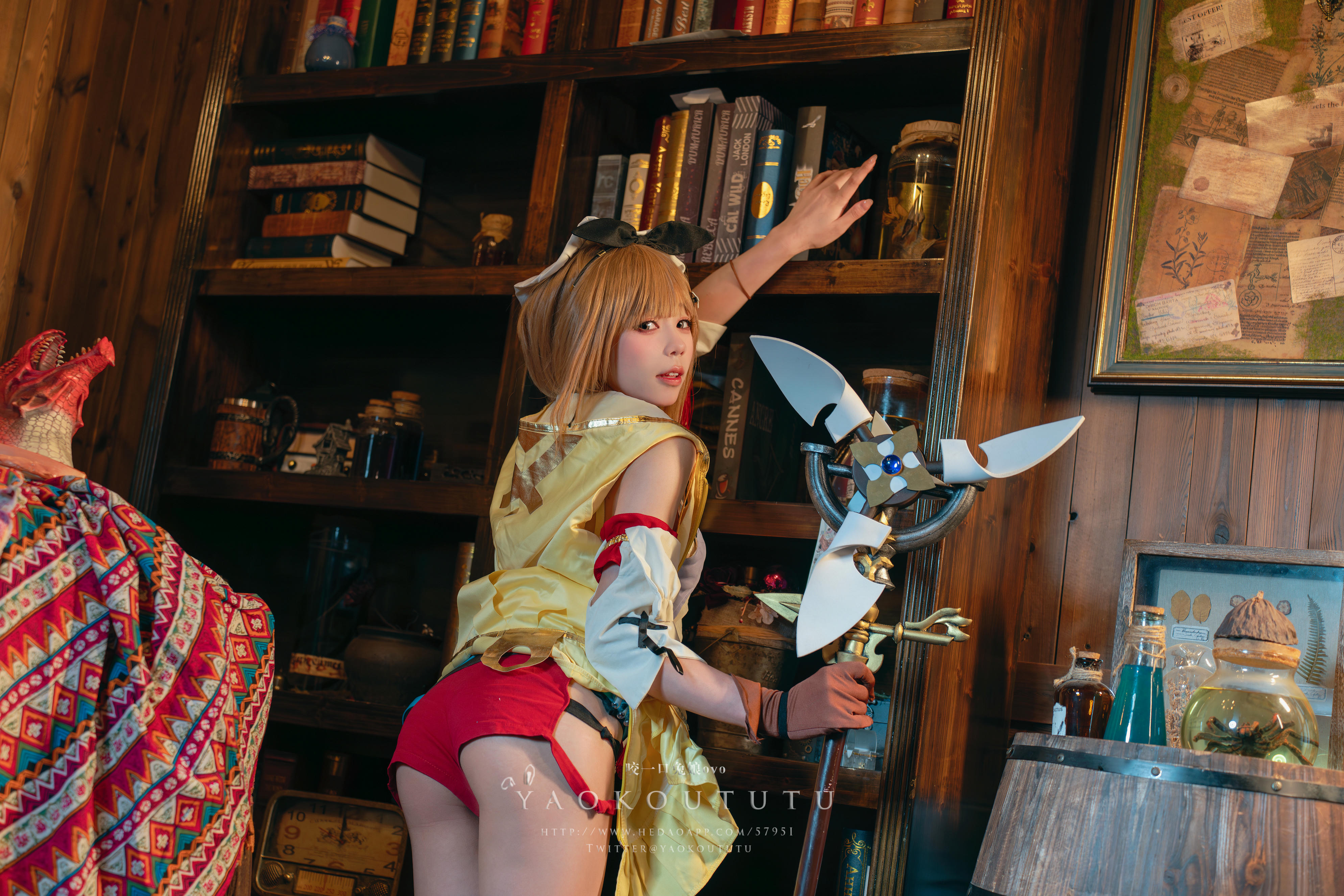 黏黏团子兔 NO.073 咬一口兔娘ovo 『莱莎的秘密工坊』和我交往吗 [53P1V 1.12GB]_第1集