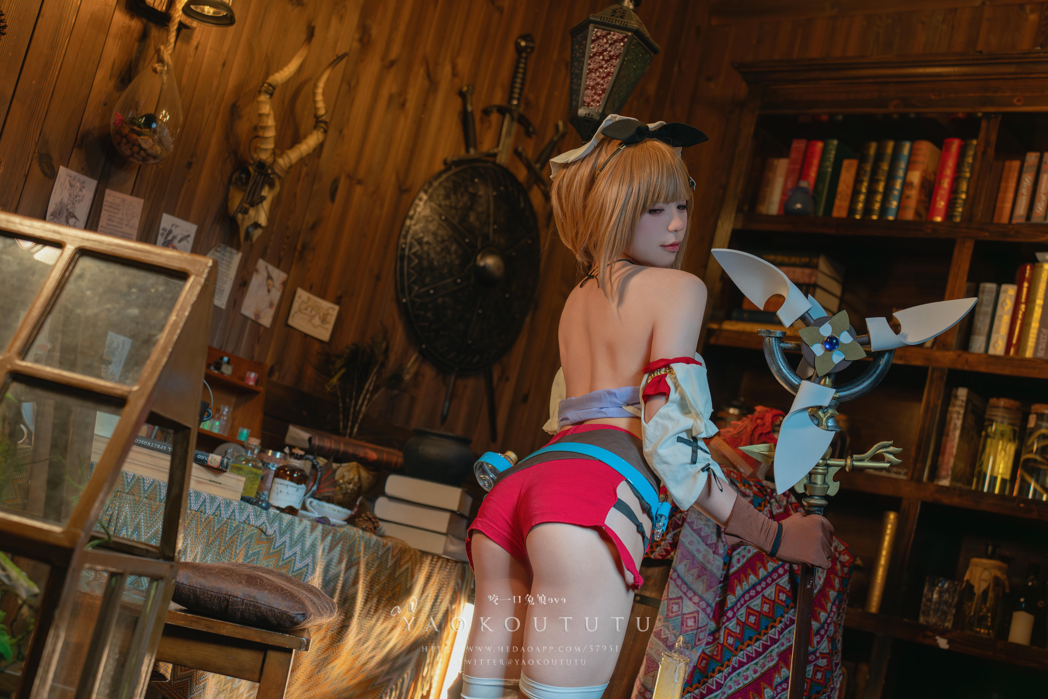 黏黏团子兔 NO.073 咬一口兔娘ovo 『莱莎的秘密工坊』和我交往吗 [53P1V 1.12GB]_第3集