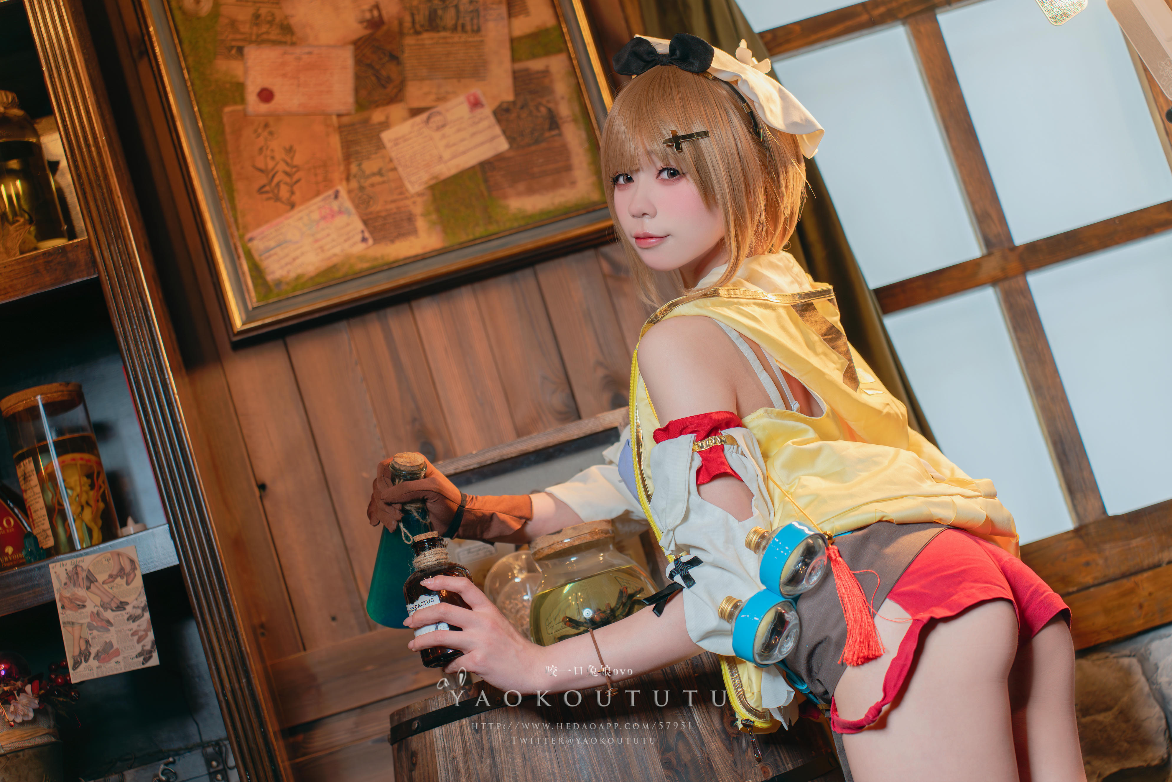 黏黏团子兔 NO.073 咬一口兔娘ovo 『莱莎的秘密工坊』和我交往吗 [53P1V 1.12GB]_第1集