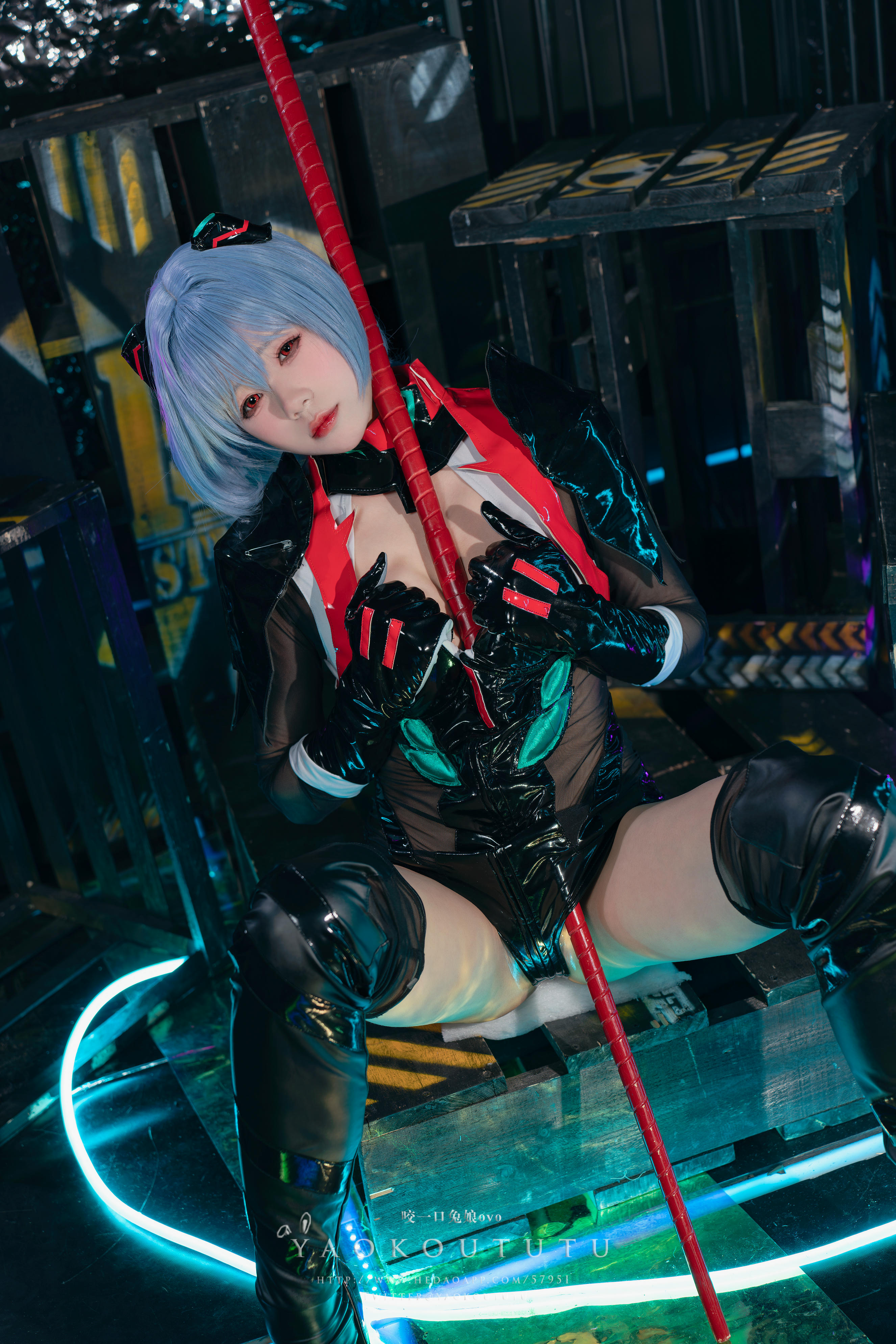 黏黏团子兔 NO.075 咬一口兔娘ovo『黑凌波+1V小剧场』[51P1V 1GB]_第2集