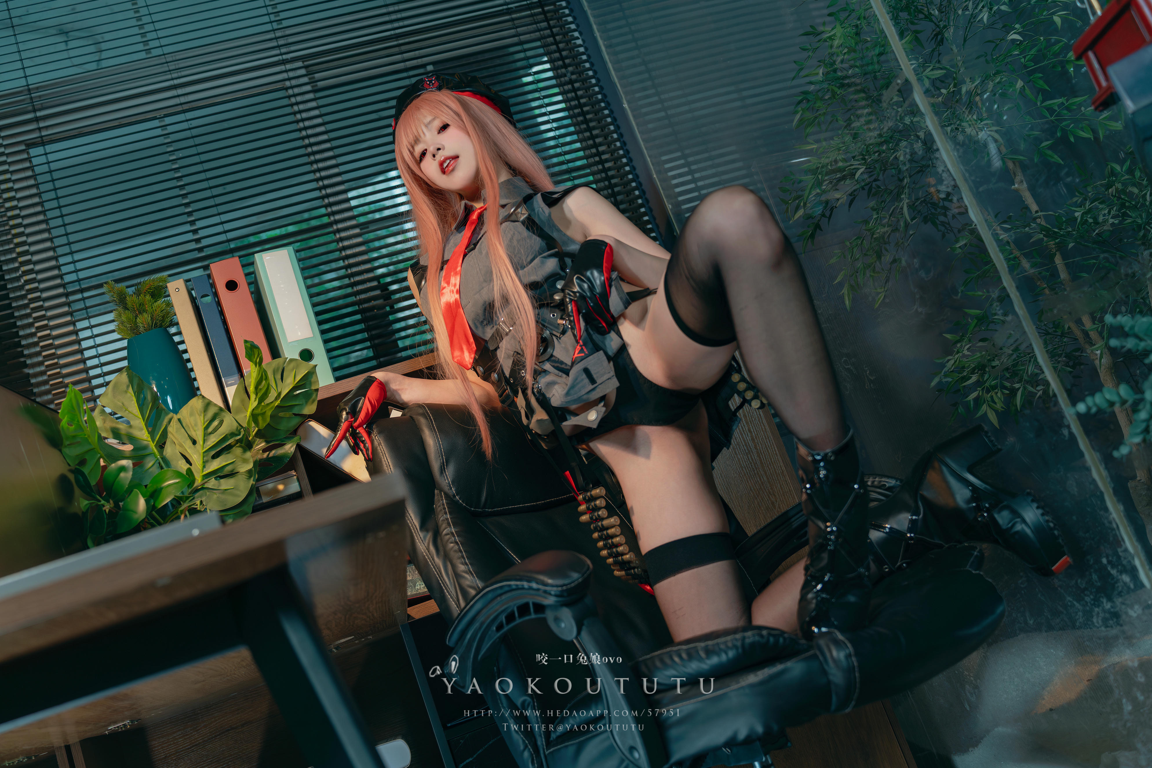 黏黏团子兔 NO.076 咬一口兔娘ovo『拉毗咨询时间+1V小剧场』[52P1V 1.37GB]_第2集