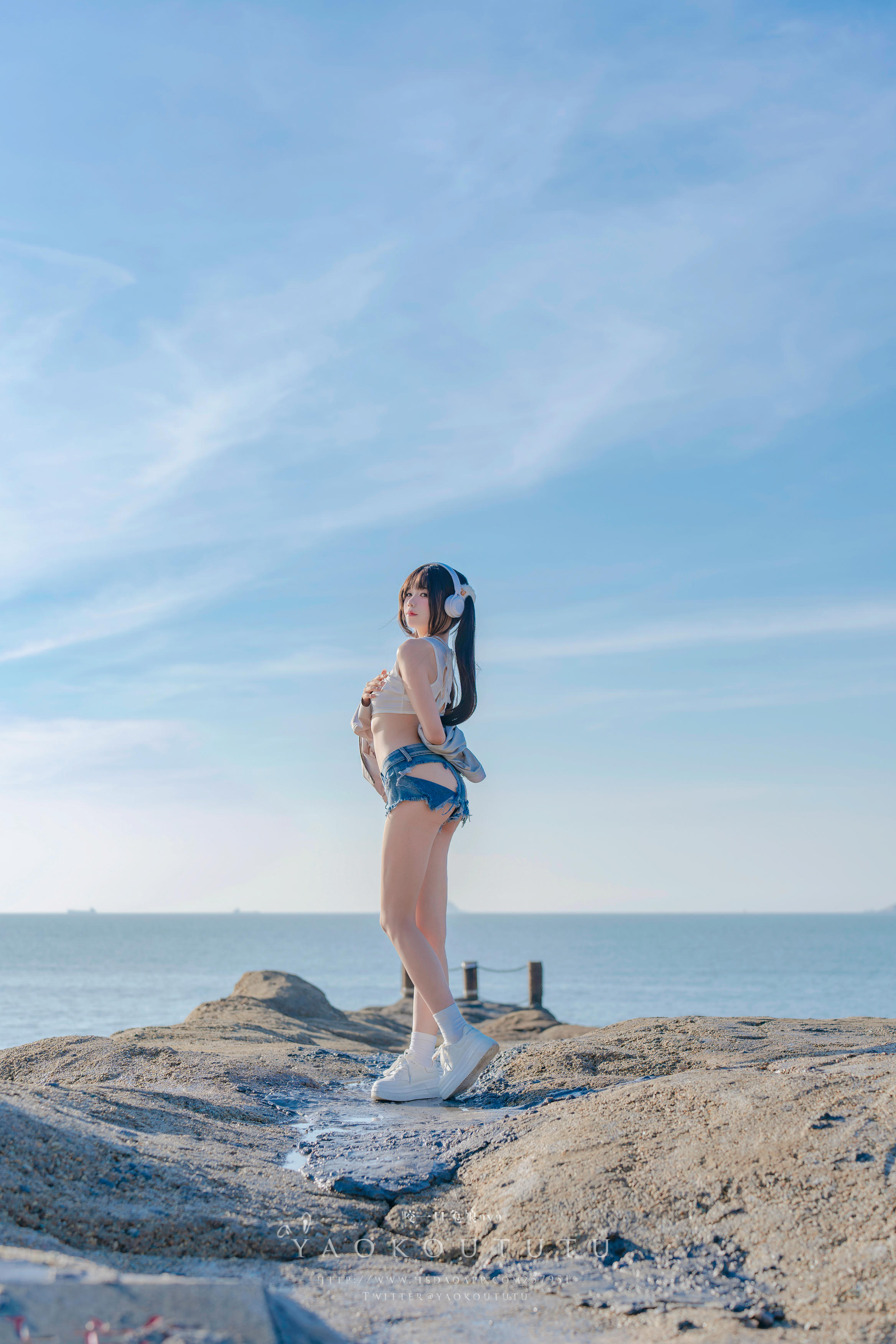 黏黏团子兔 NO.081 咬一口兔娘ovo 八月订阅『海音旋律』Mr.Chu [71P1V 1.44GB]_第1集