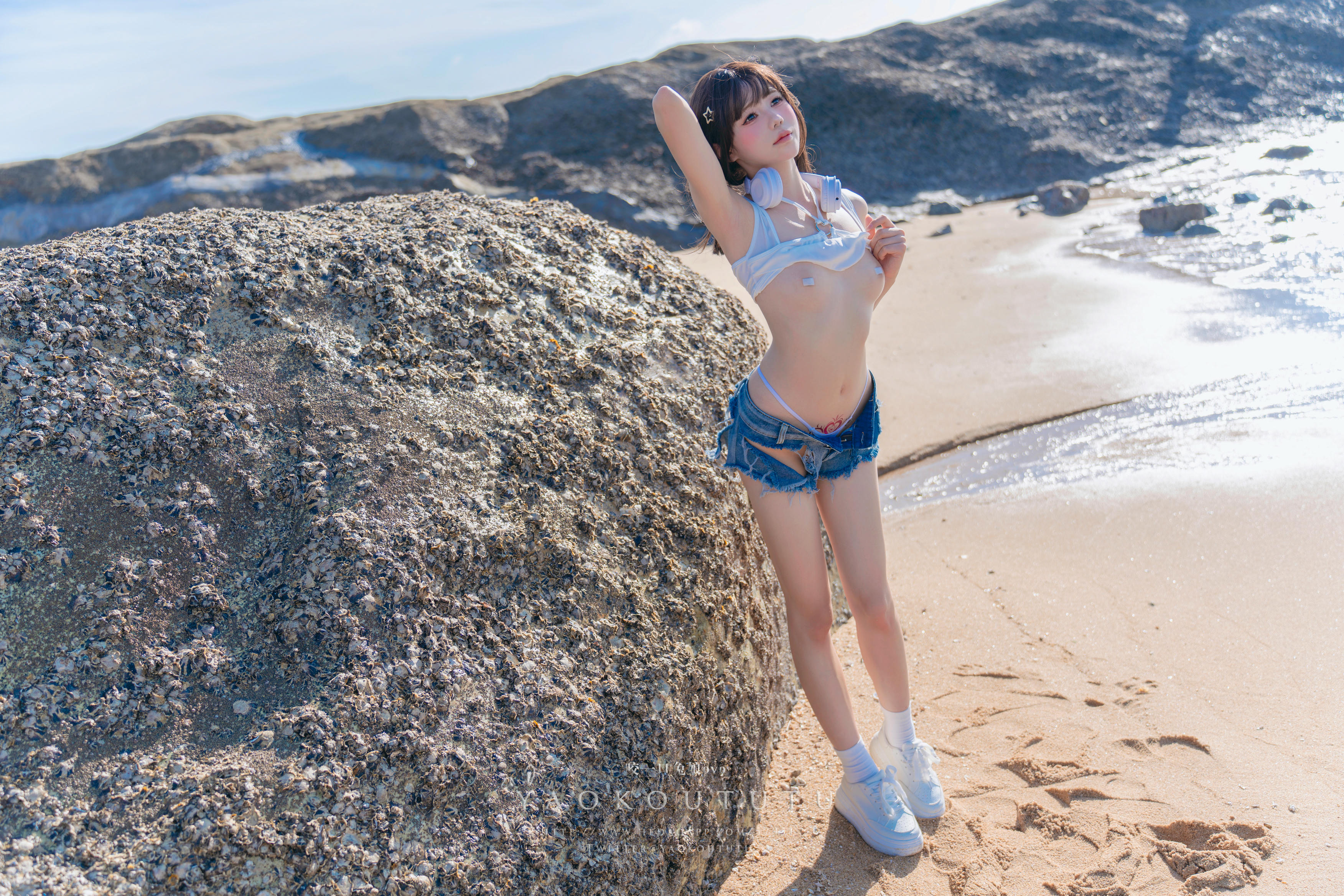 黏黏团子兔 NO.081 咬一口兔娘ovo 八月订阅『海音旋律』Mr.Chu [71P1V 1.44GB]_第2集