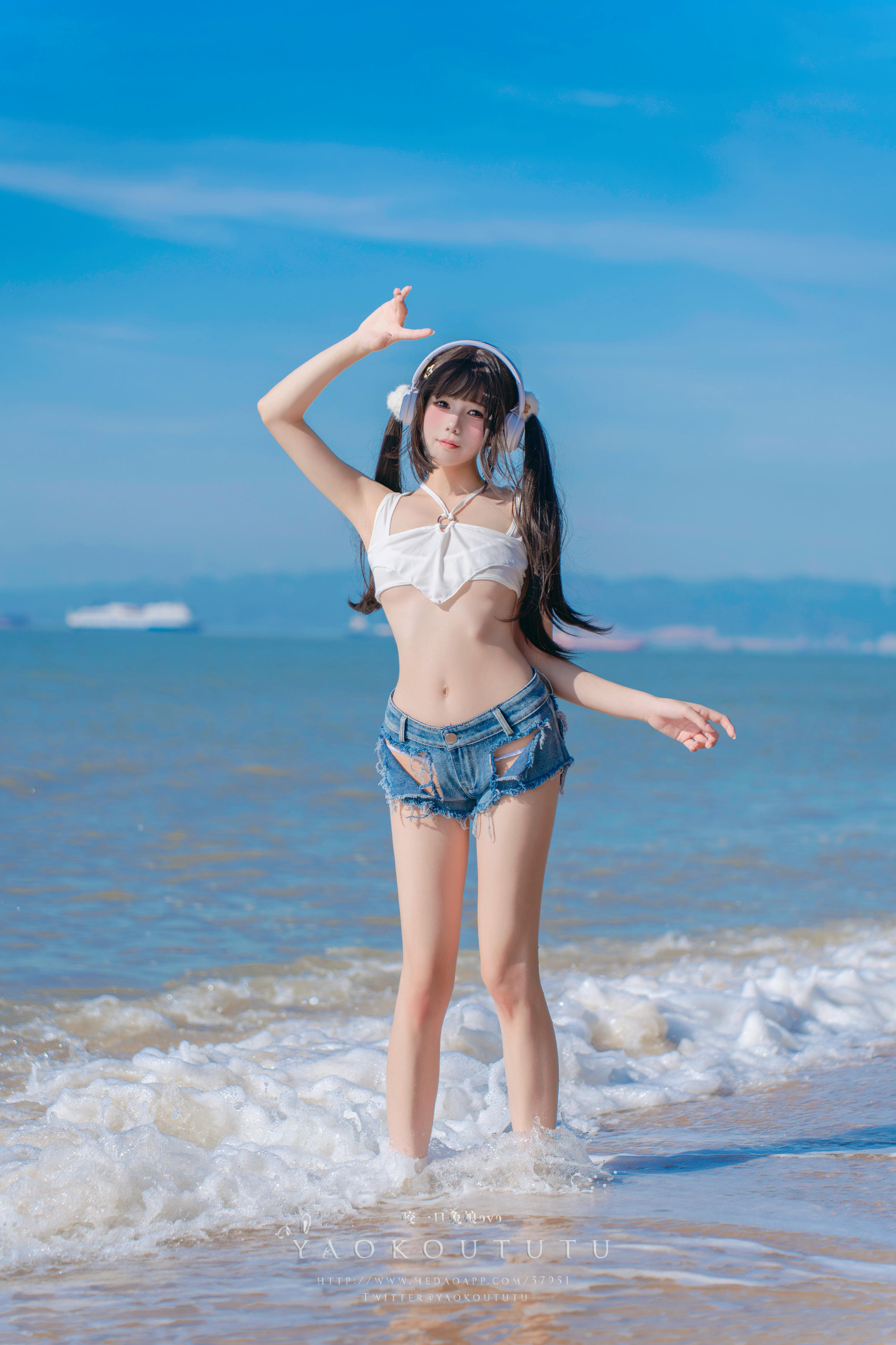 黏黏团子兔 NO.081 咬一口兔娘ovo 八月订阅『海音旋律』Mr.Chu [71P1V 1.44GB]_第3集