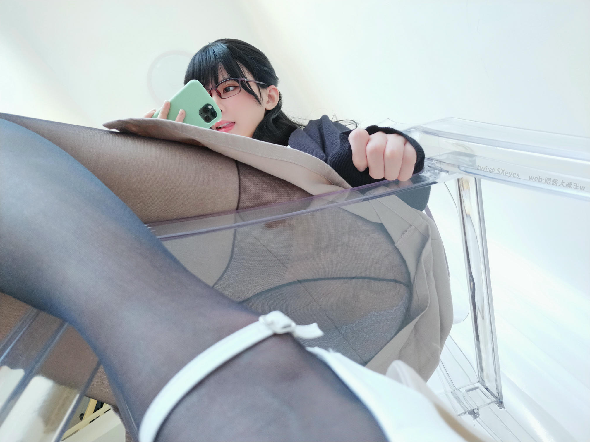 眼酱大魔王w NO.012 OL3 爱喝可乐的前辈w [30P-147MB]_第2集