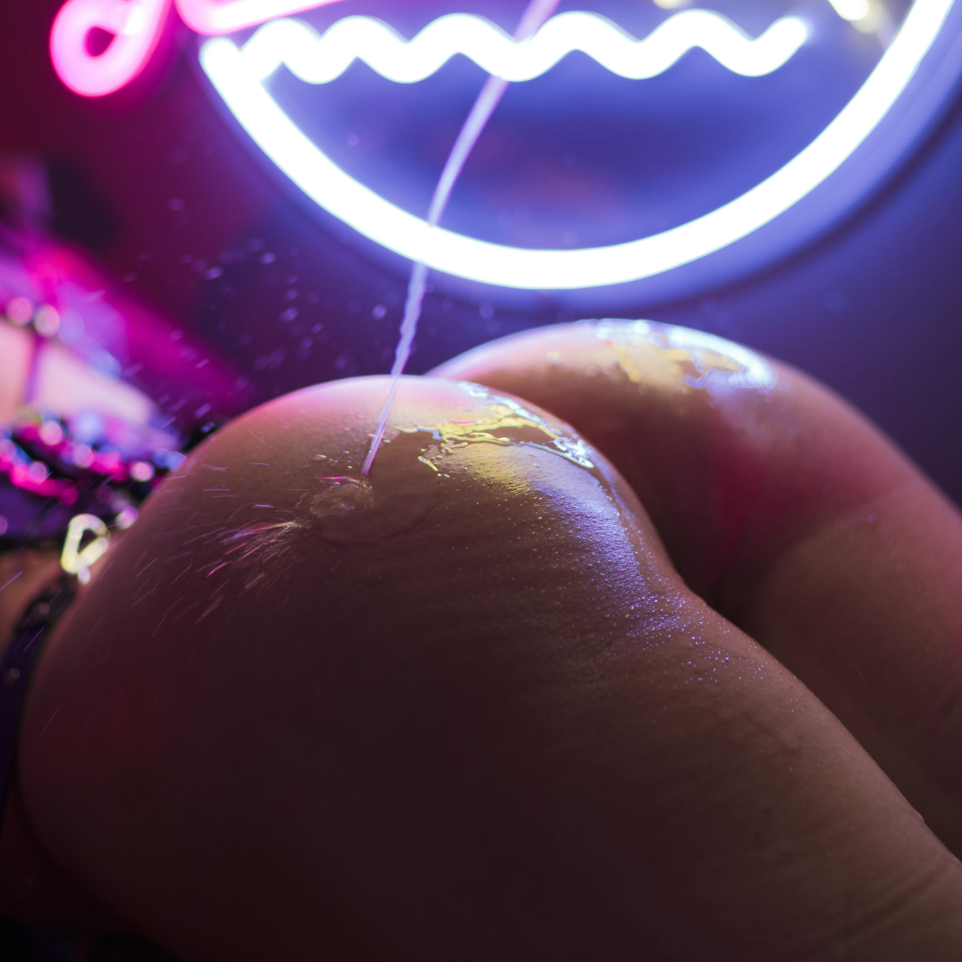 眼酱大魔王w NO.067 24年5月合集(6期）[32P+1V／190MB]-2024_05_11_油光-✨_第1集