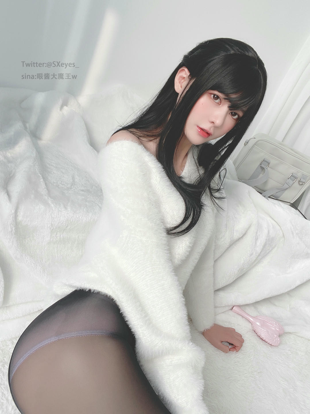 眼酱大魔王w NO.019 毛衣黑丝 [39P1V-190MB]_第1集