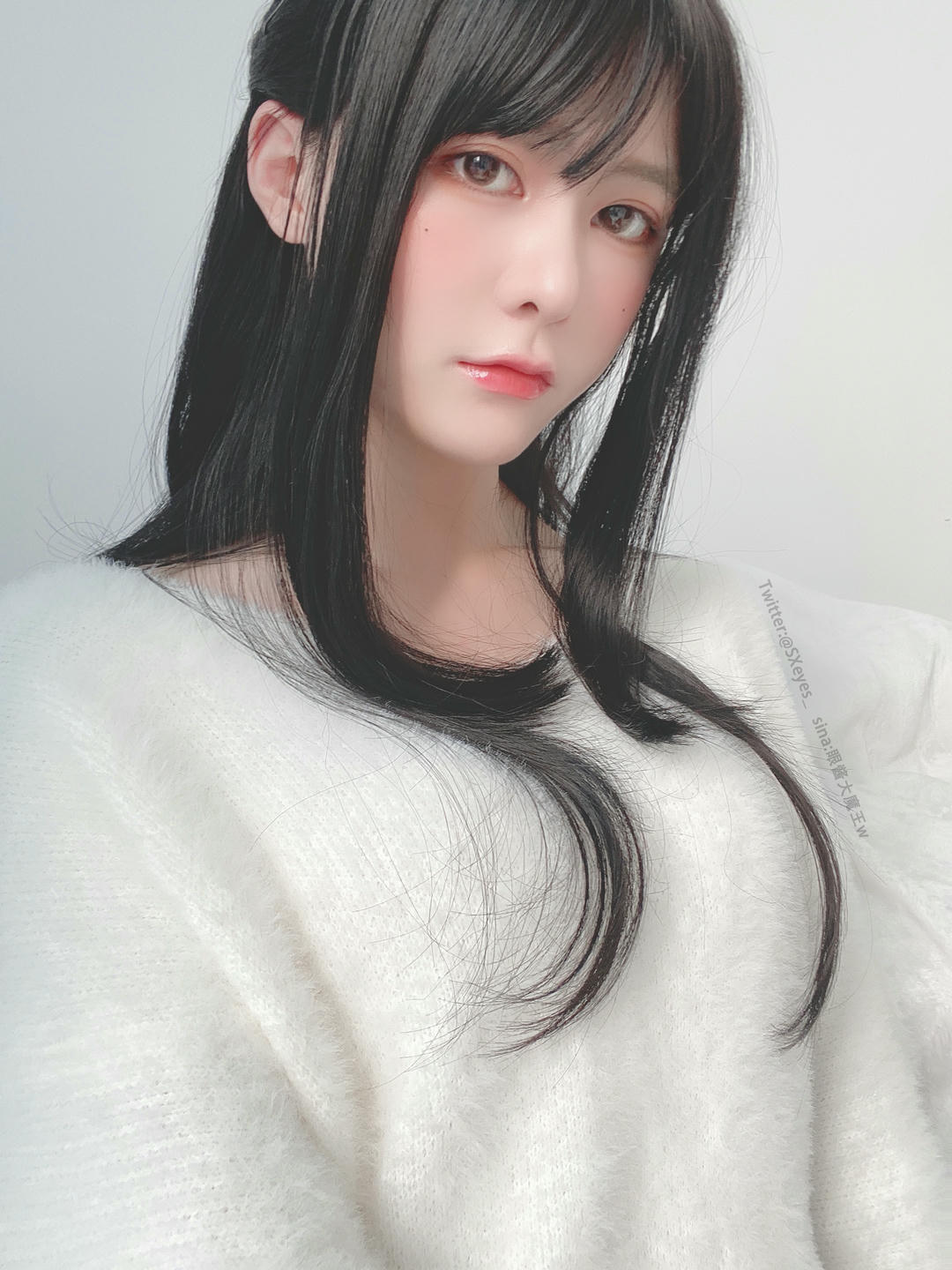 眼酱大魔王w NO.019 毛衣黑丝 [39P1V-190MB]_第1集