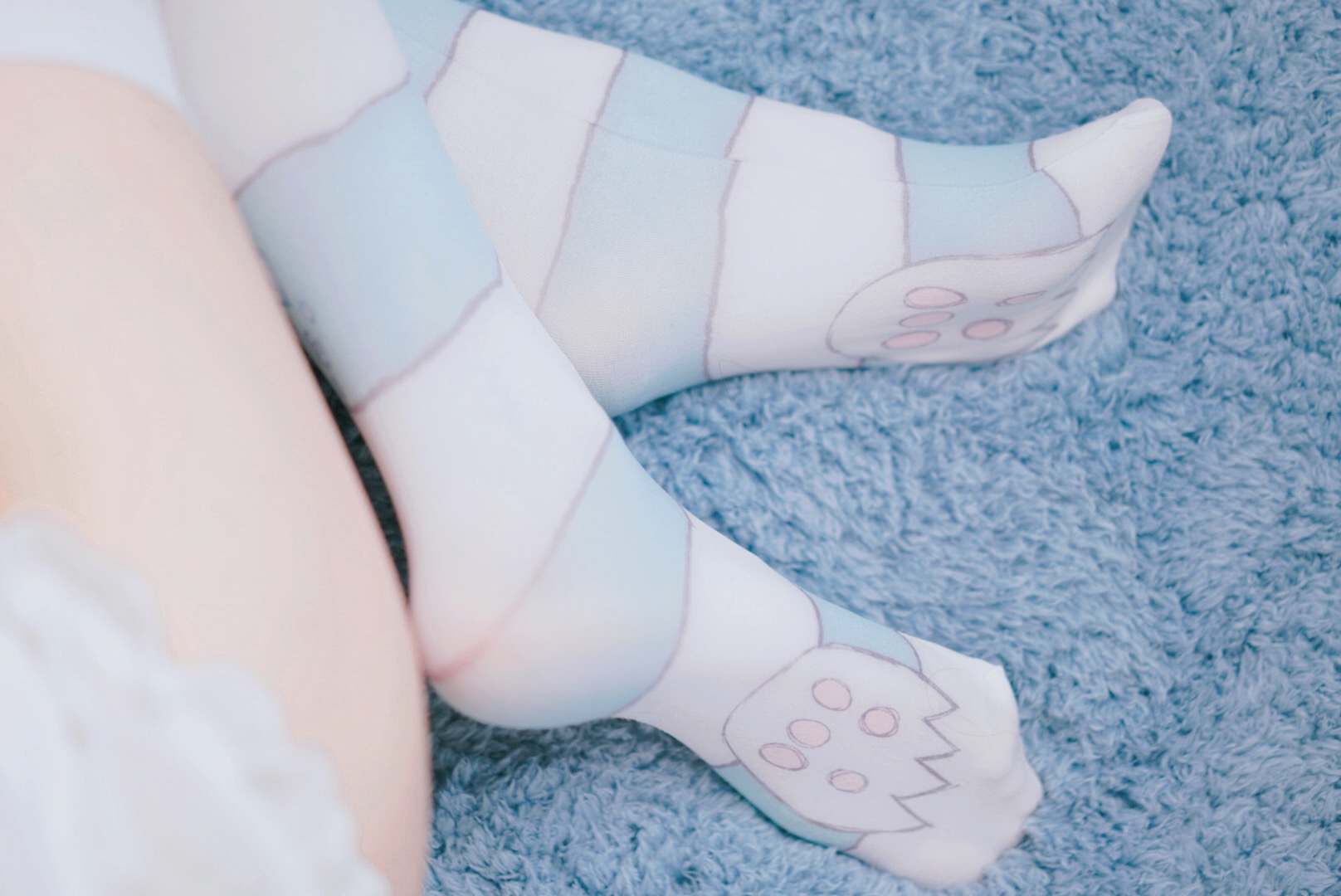 眼酱大魔王w 合集1 - 1-足控必备（白丝）_第1集