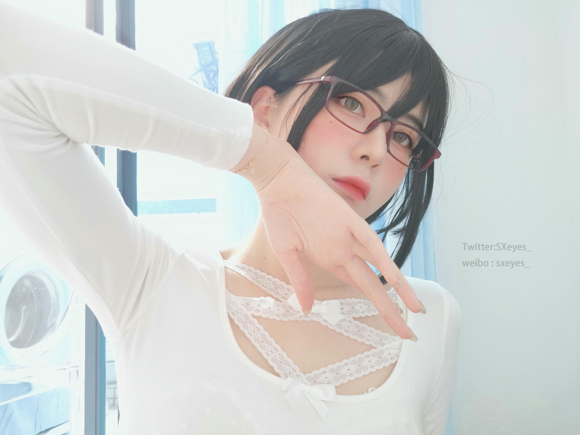 眼酱大魔王w NO.024 白蕾丝姐姐 [27P-126MB]_第1集