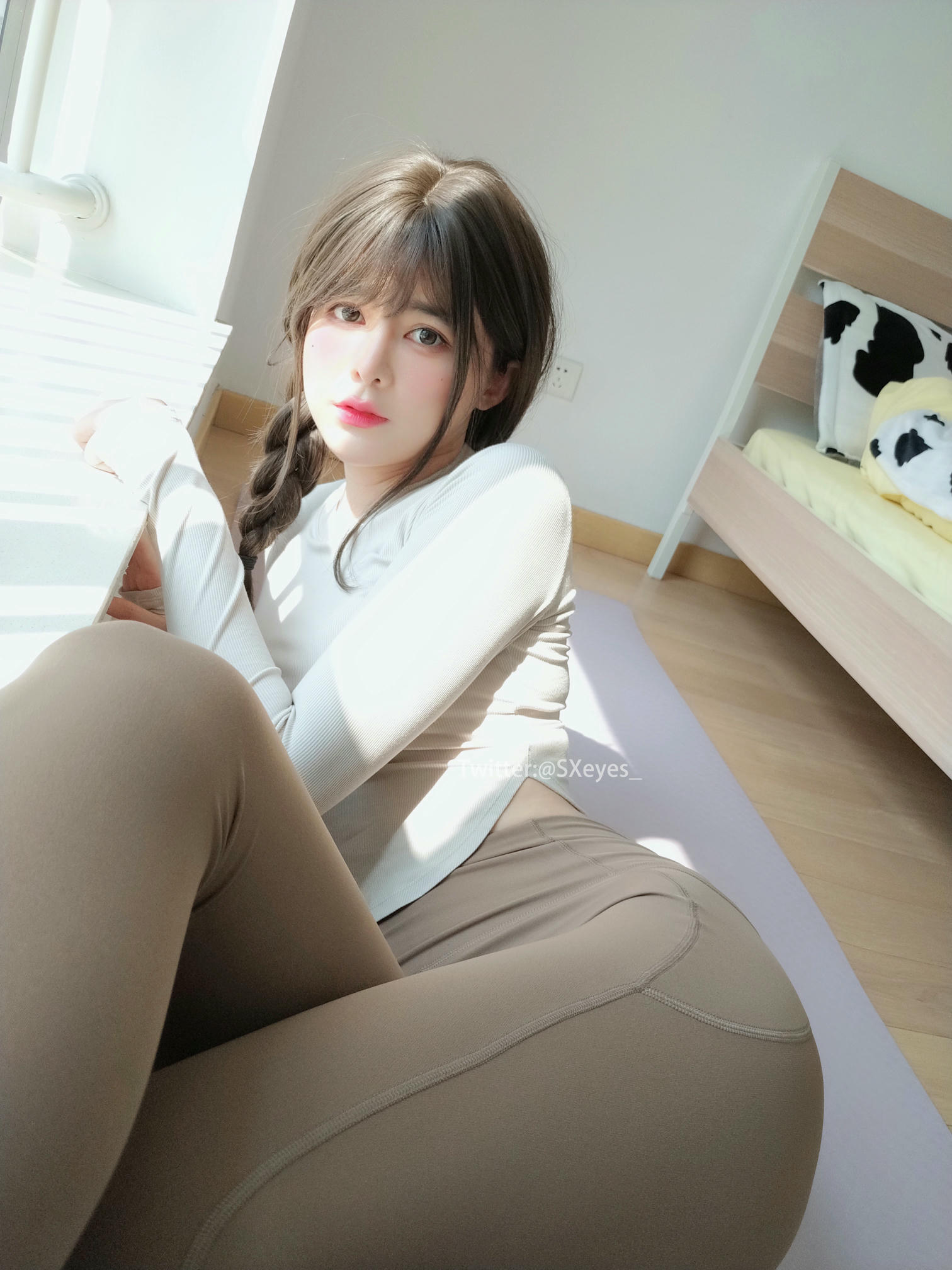 眼酱大魔王w NO.044 Vol.32 瑜伽服 [32P-160MB]_第1集