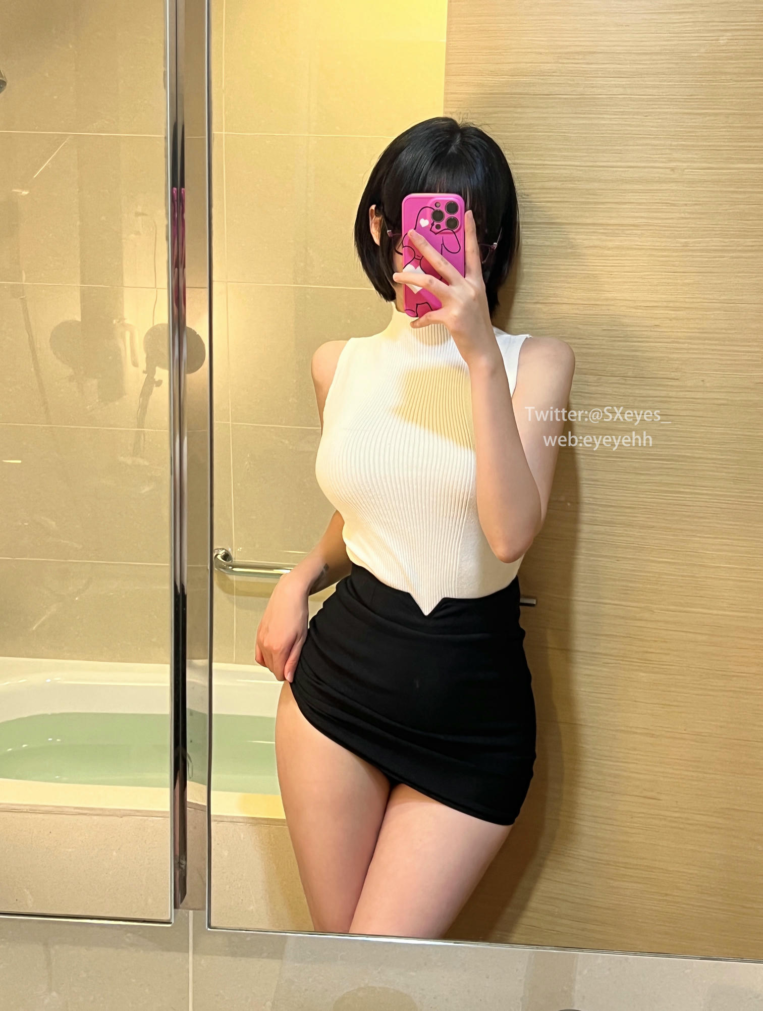 眼酱大魔王w NO.047 vol.33风吕に入る [26P1V-129MB]_第1集