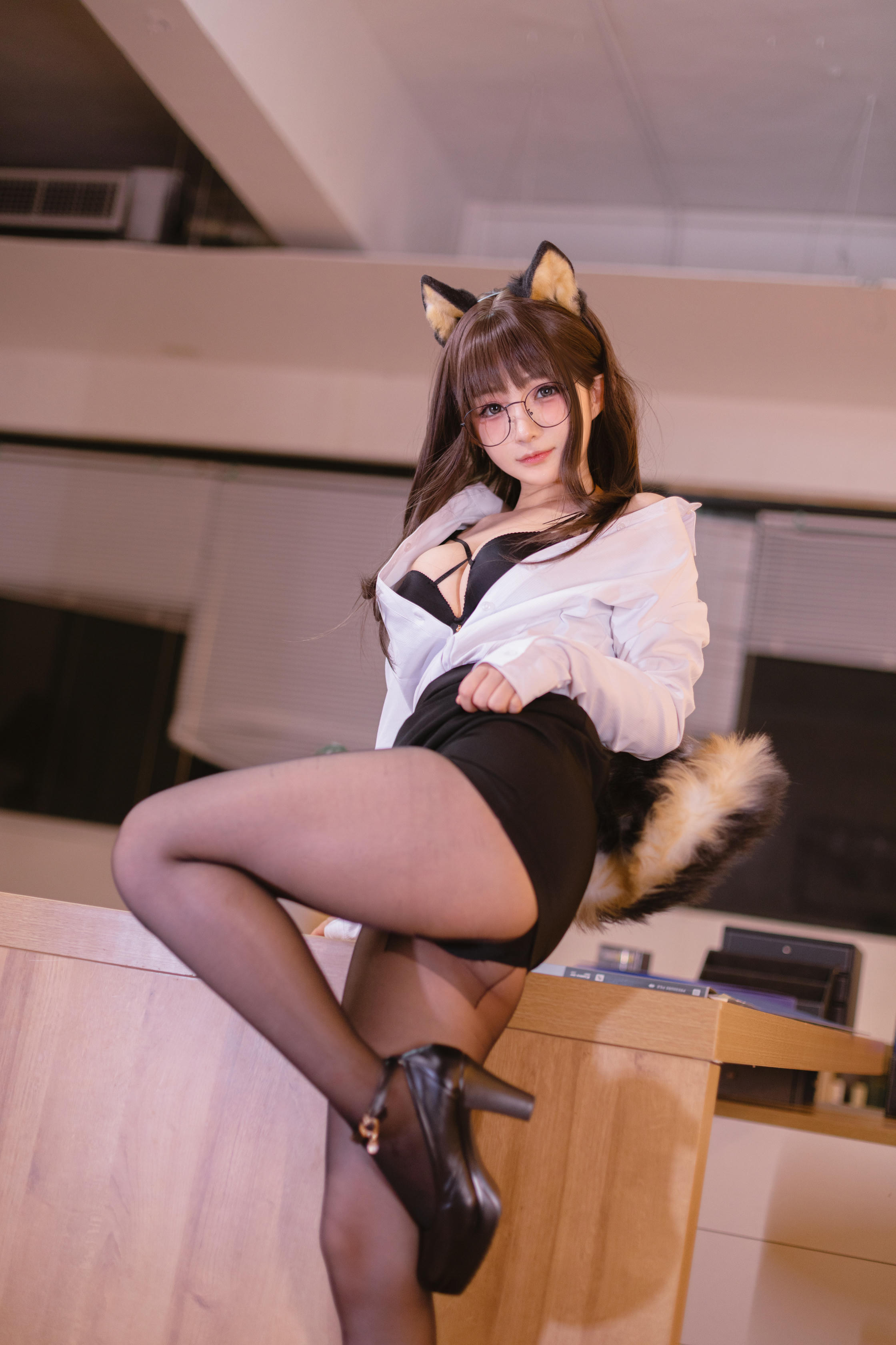 樱井宁宁-桜井宁宁 NO.039 柴犬秘书 [58P 1.2GB]_第2集