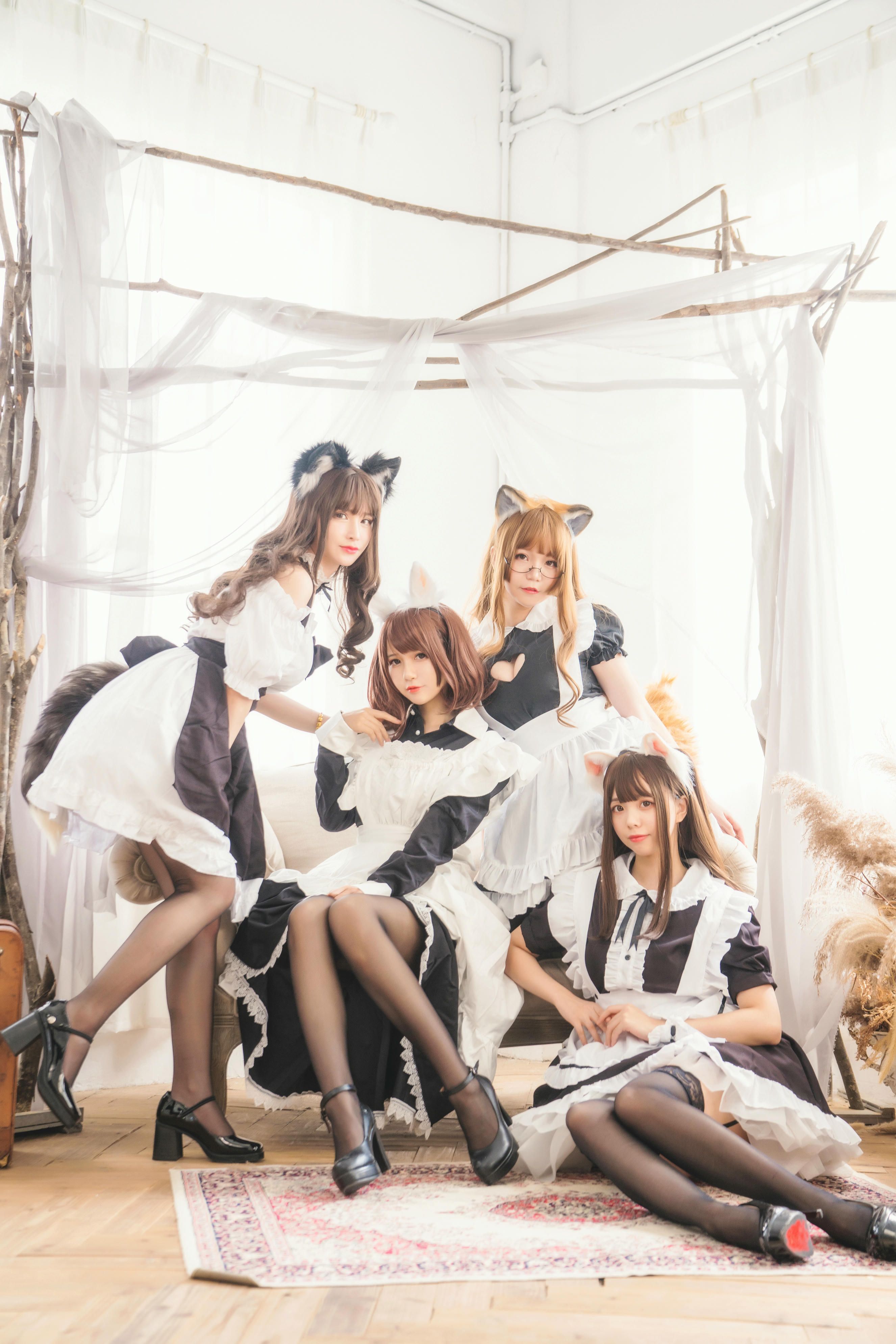 Yoko宅夏 NO.016 小野妹子w &白金&宅夏&前羽 四人彼女电子档 [176P-3720MB]_第1集