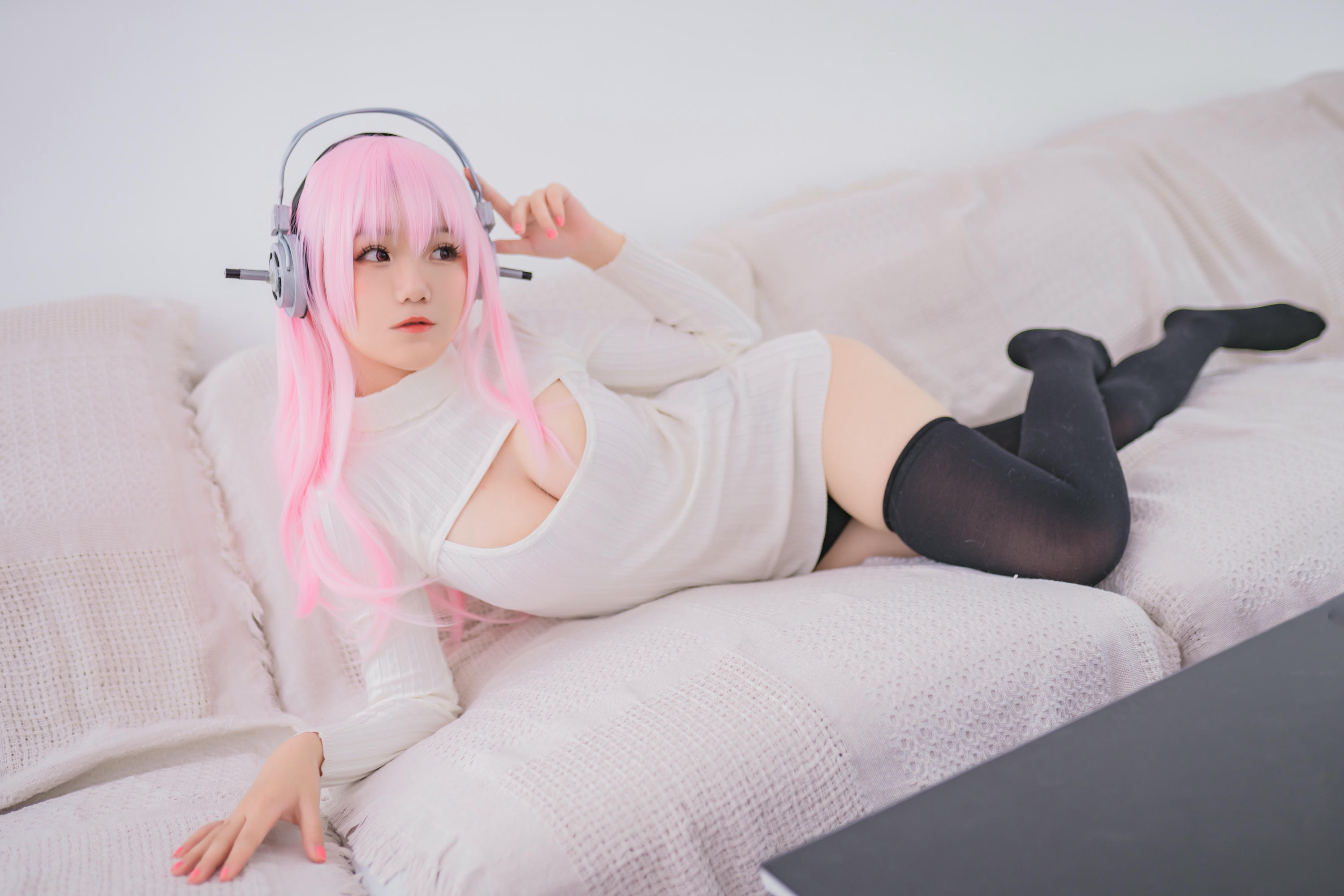 Yoko宅夏 NO.024 索尼子本毛衣 [18P 131MB]_第1集