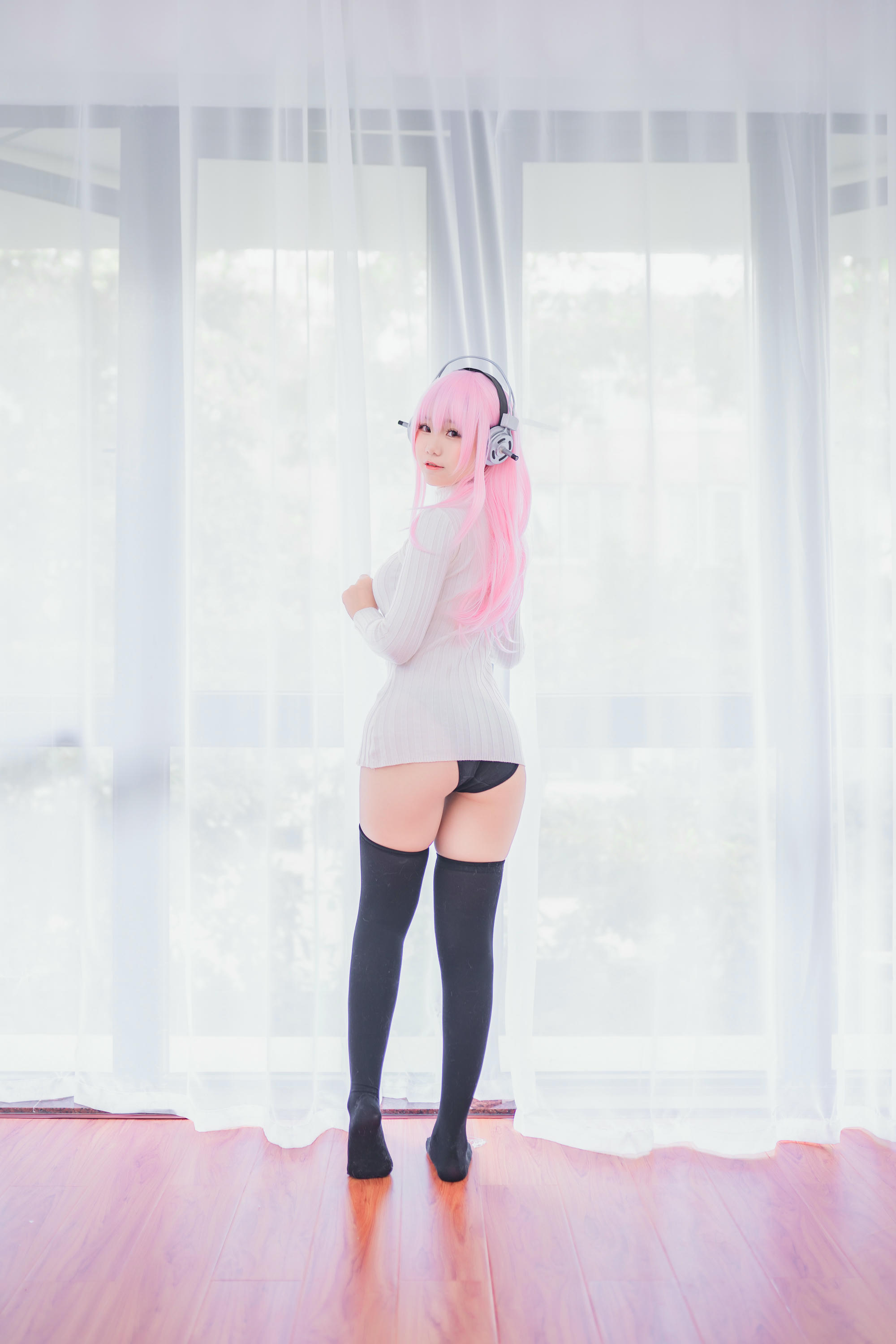 Yoko宅夏 NO.024 索尼子本毛衣 [18P 131MB]_第1集