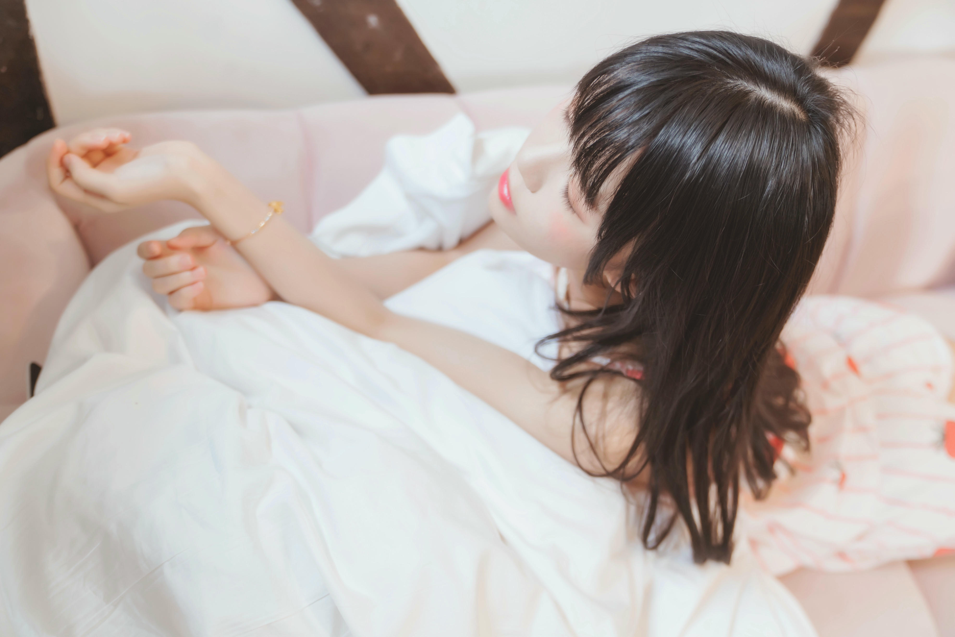 桜桃喵 NO.103 甜甜 [53P-837MB]-唇边小草莓_第1集