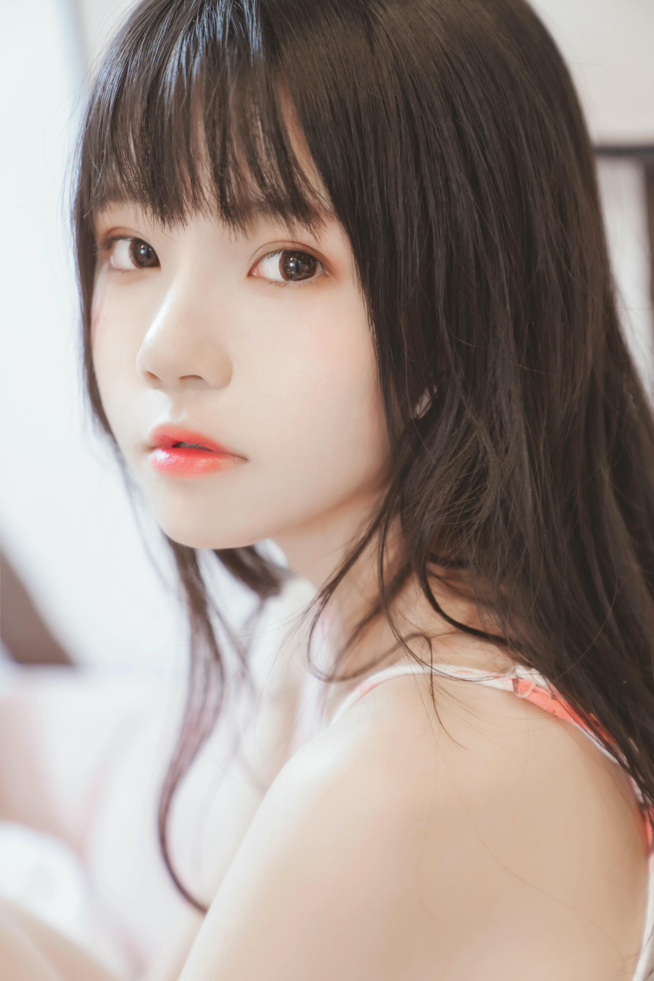 桜桃喵 NO.103 甜甜 [53P-837MB]-唇边小草莓_第1集