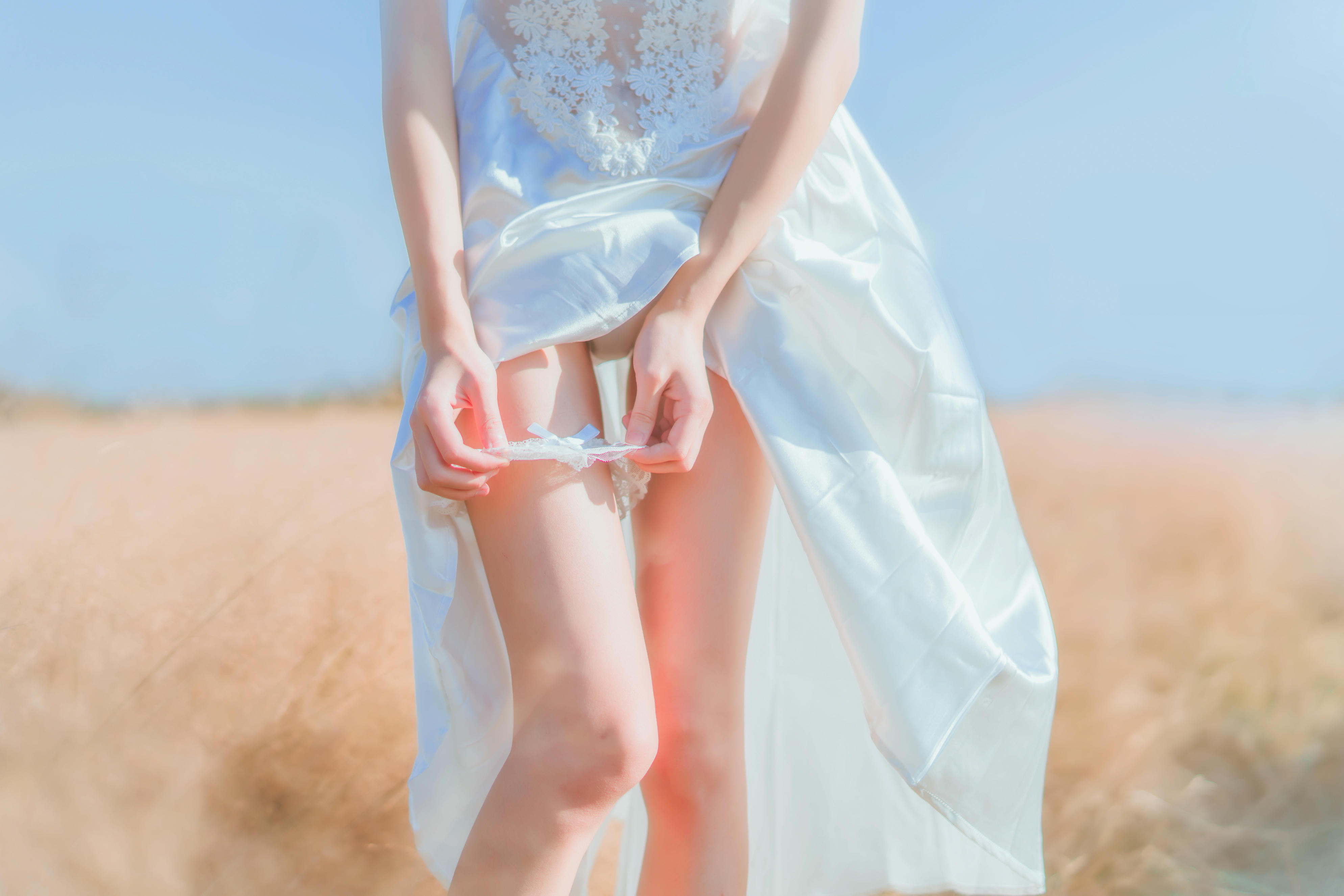 桜桃喵 NO.014 冬眠 白裙上 [48P-674MB]_第2集