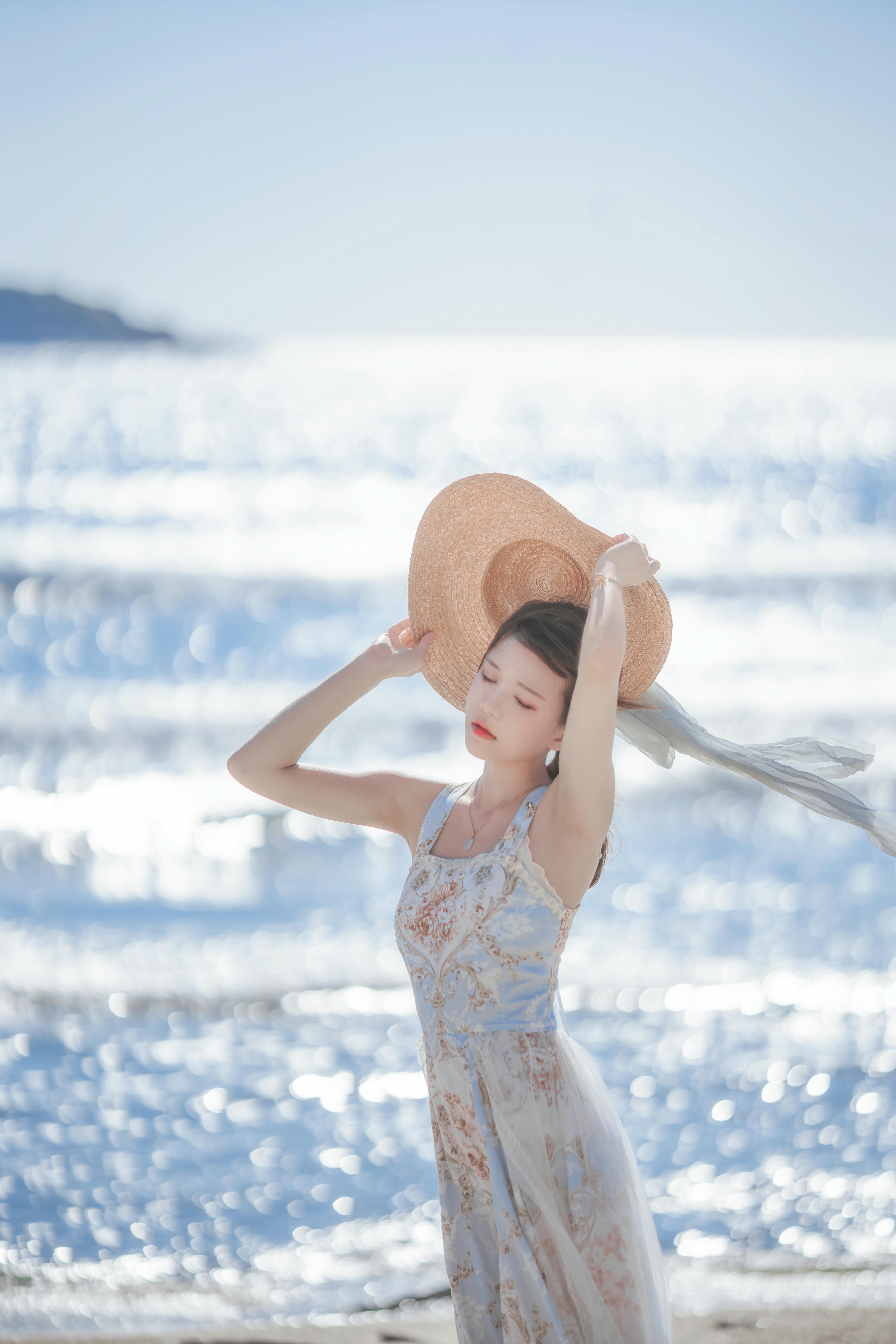 桜桃喵 NO.193 发光的海 [18P-132MB]_第1集