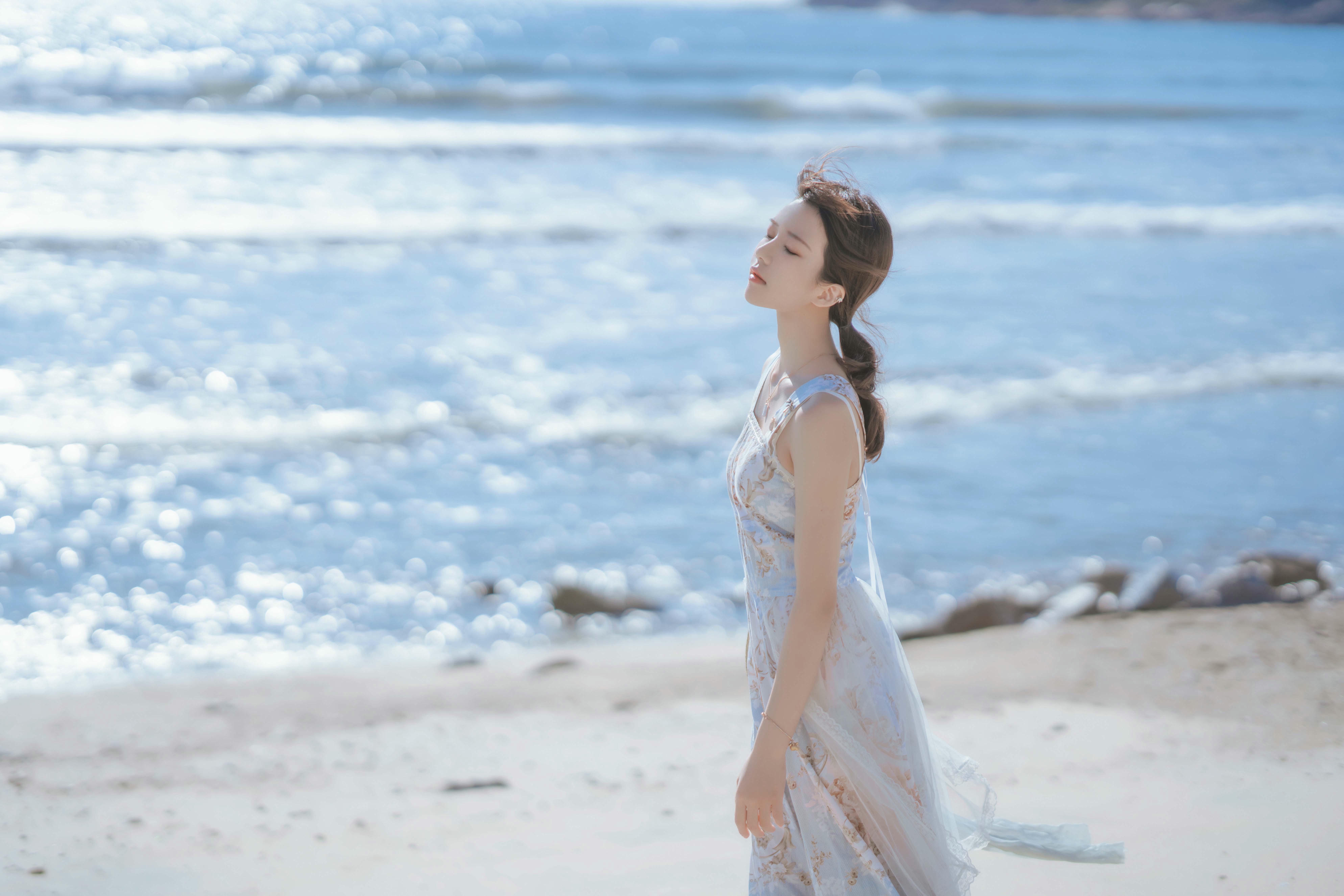 桜桃喵 NO.193 发光的海 [18P-132MB]_第1集