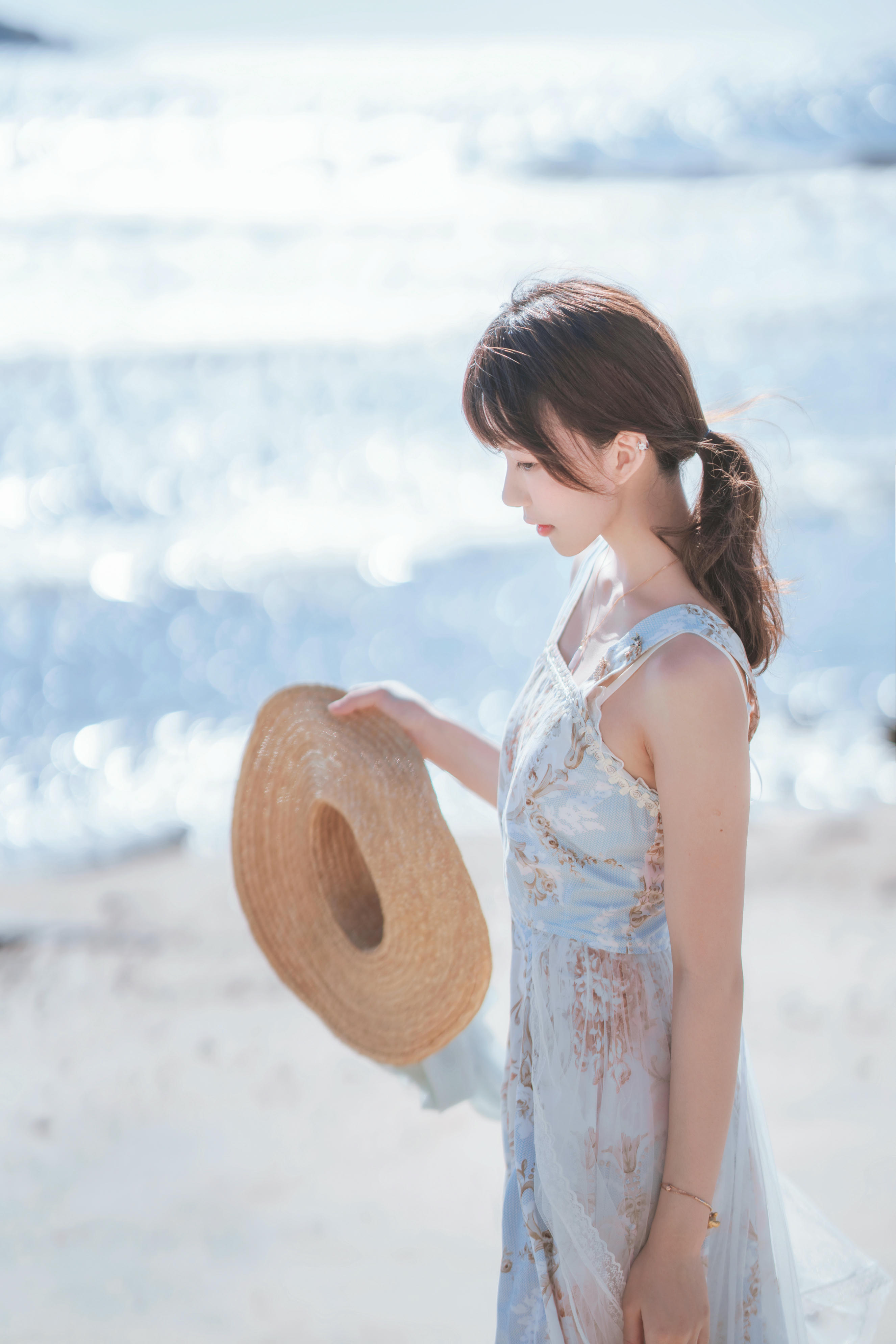 桜桃喵 NO.193 发光的海 [18P-132MB]_第1集